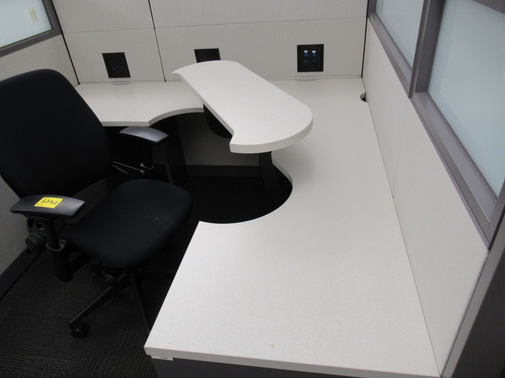 WORKSTATION, 3 STATIONARY DESKS (REUTER) - Image 2 of 2