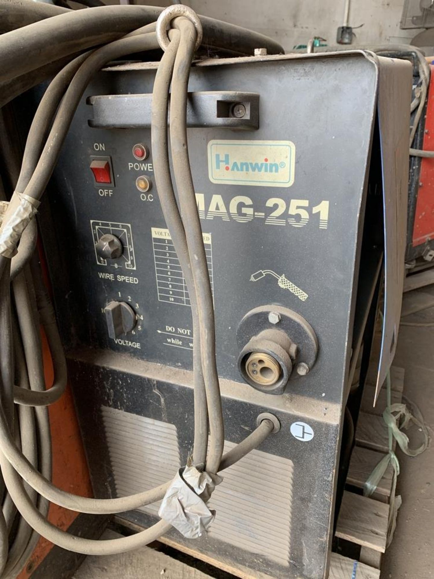 HANWIN MAG-251 welder s/n 410061