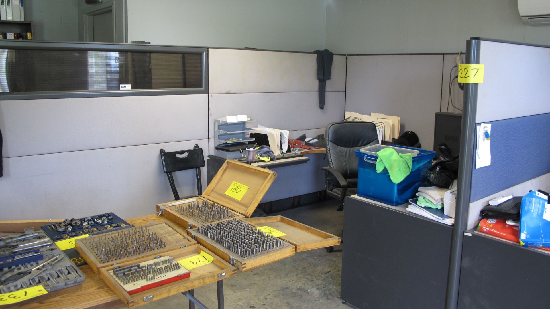 2 PERSON WORK STATION W/DIVIDERS AND 2 L SHAPED DESKS - Image 2 of 2