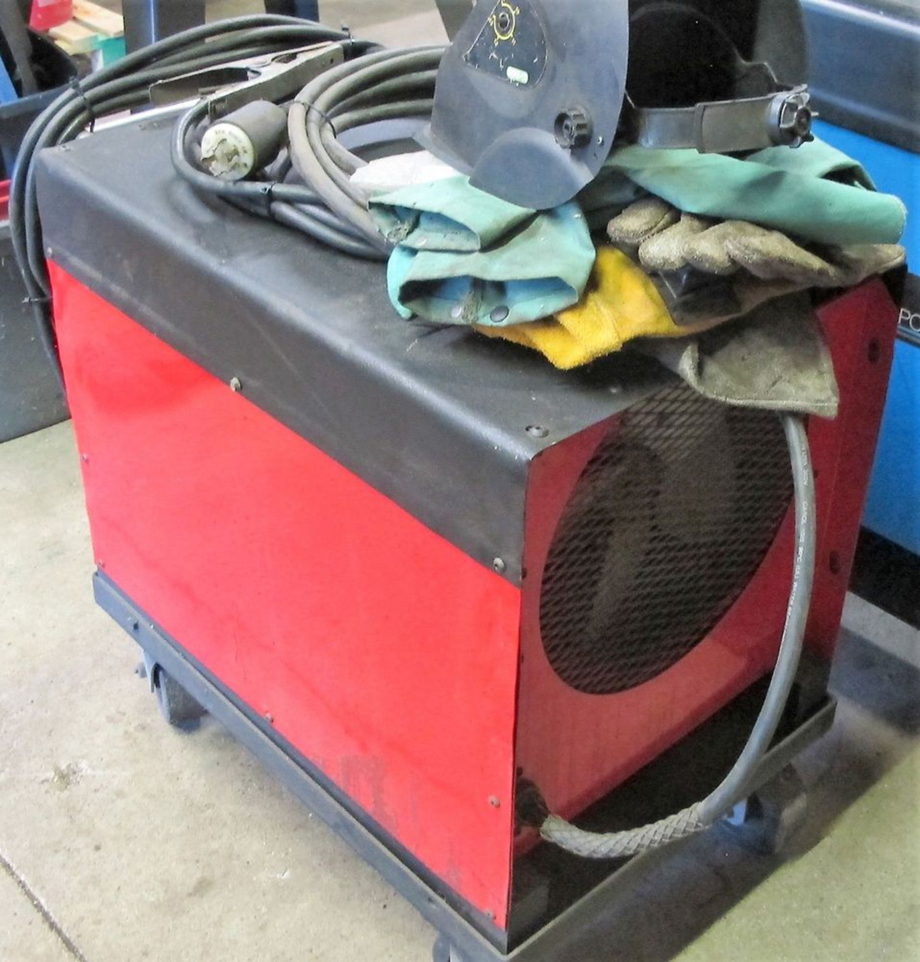 C250E AC/DC MIG WELDER W/ CABLES AND CART, MASK, CLOTHING - Image 2 of 3