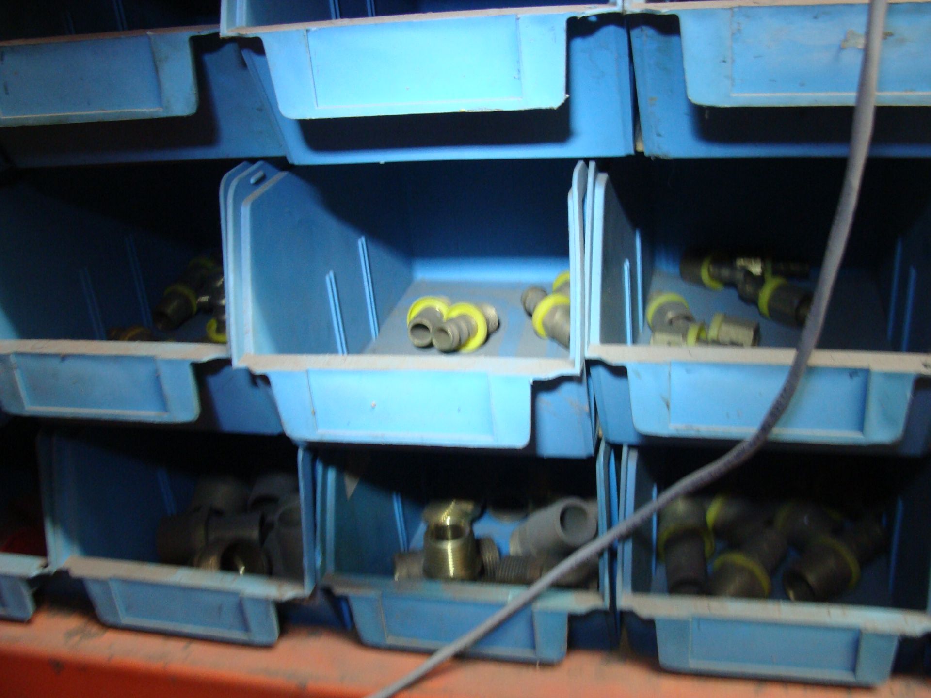 LOT TUBE CONNECTORS - Image 8 of 9