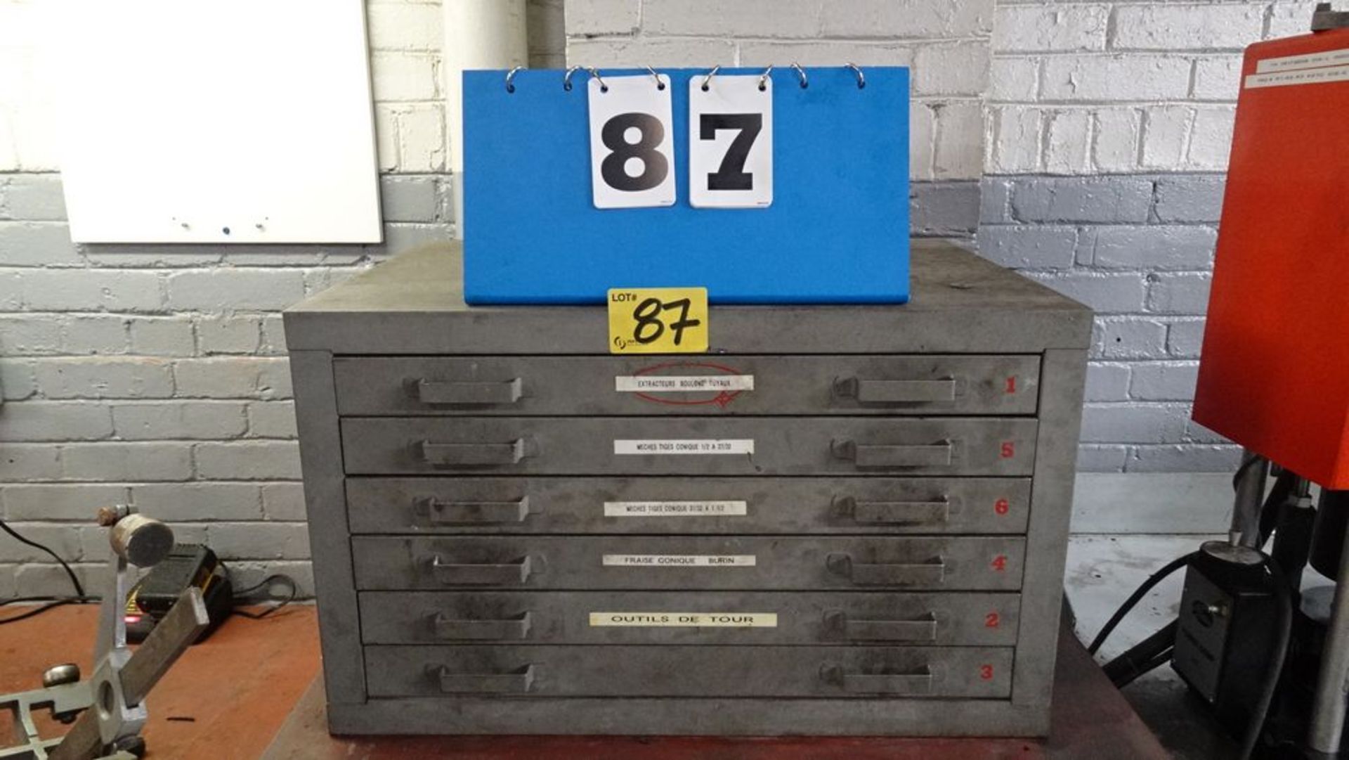 SIX DRAWER STORAGE CABINET C/W ASSORTED DRILL BITS, ETC.