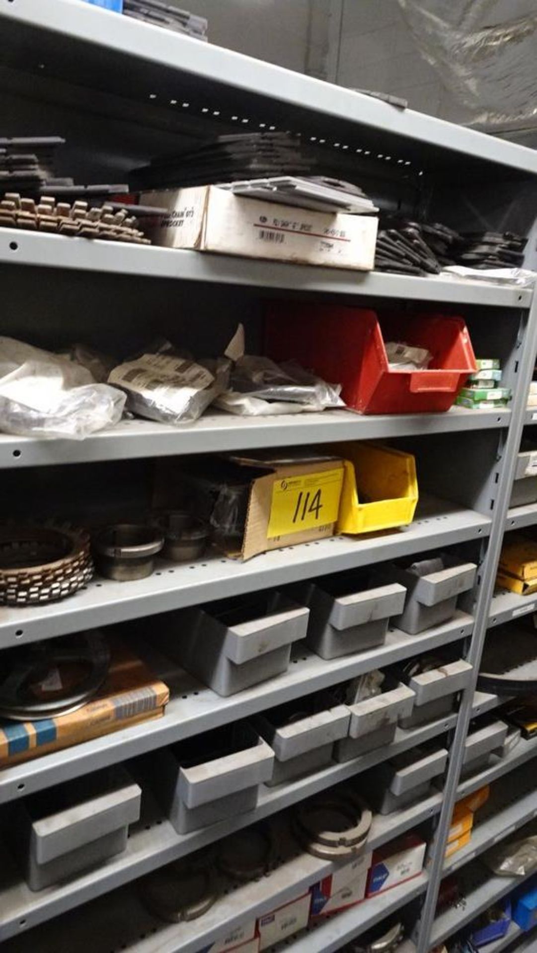 ASSORTED GEAR SPROCKETS, RINGS, SEALS, ETC ON SHELVING - Image 3 of 5