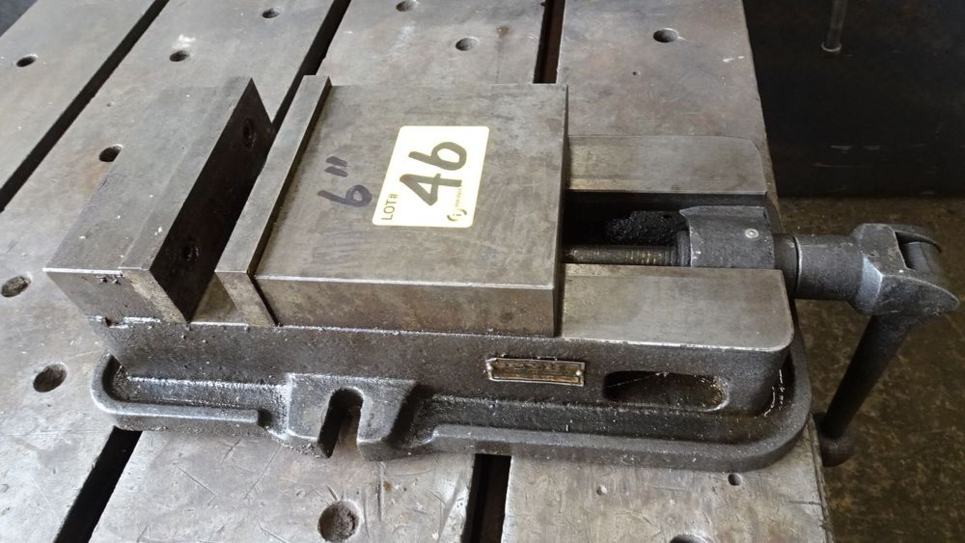 P.Y.H. TAV-150A 6" LOCKED TYPE MACHINIST VISE