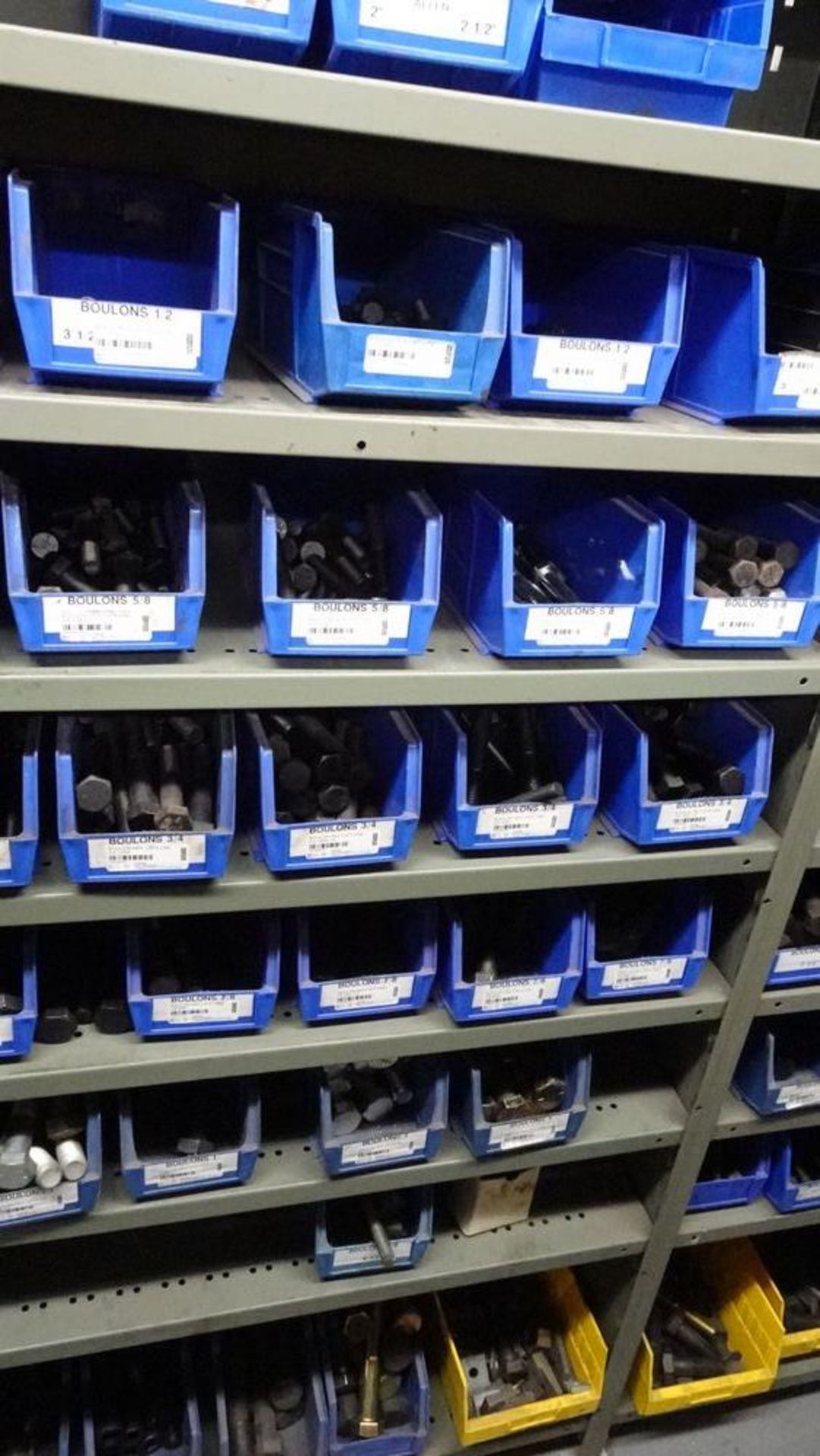 (3) SECTIONS SNAP SHELVING C/W ASSORTED NUTS, BOLTS & BINS - Image 3 of 4