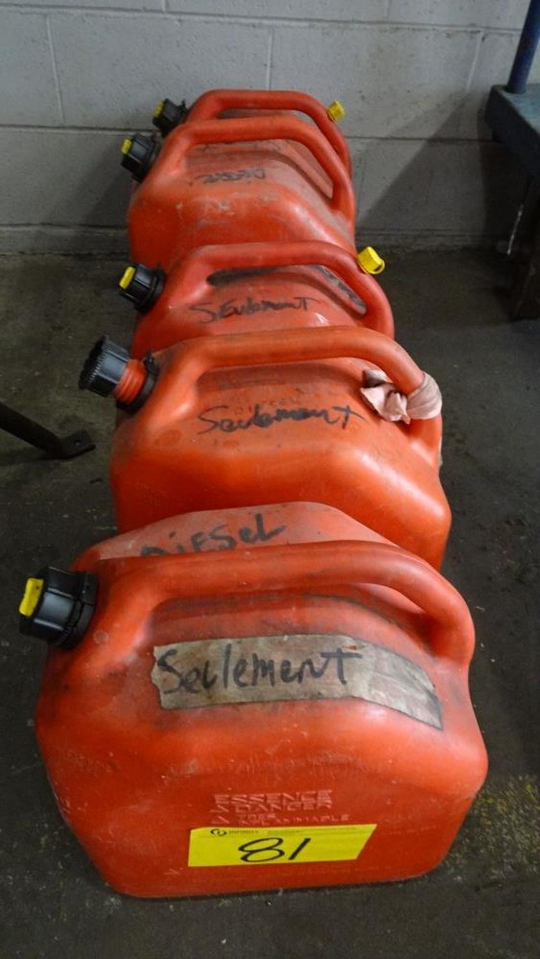 (5) PLASTIC FUEL TANKS