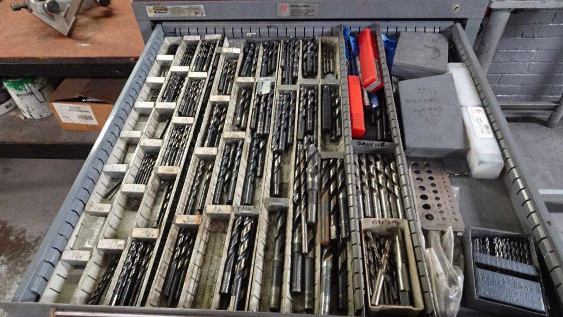 STANLEY 10 DRAWER STORAGE CABINET C/W ASSORTED DRILL BITS, REAMERS, TAPPING HEADS, WRENCHES, - Image 3 of 12