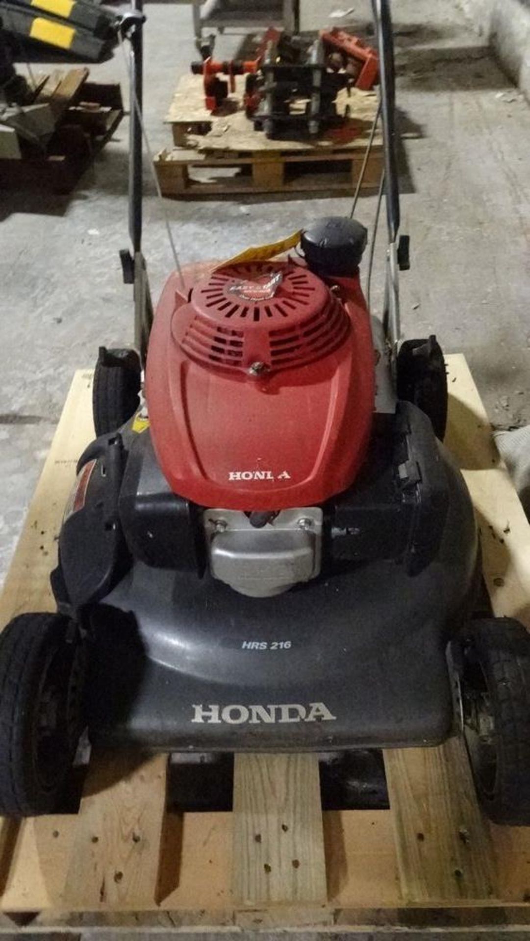 HONDA HRS216 GAS POWERED LAWN MOWER (RIGGER FEE $25) - Image 2 of 3