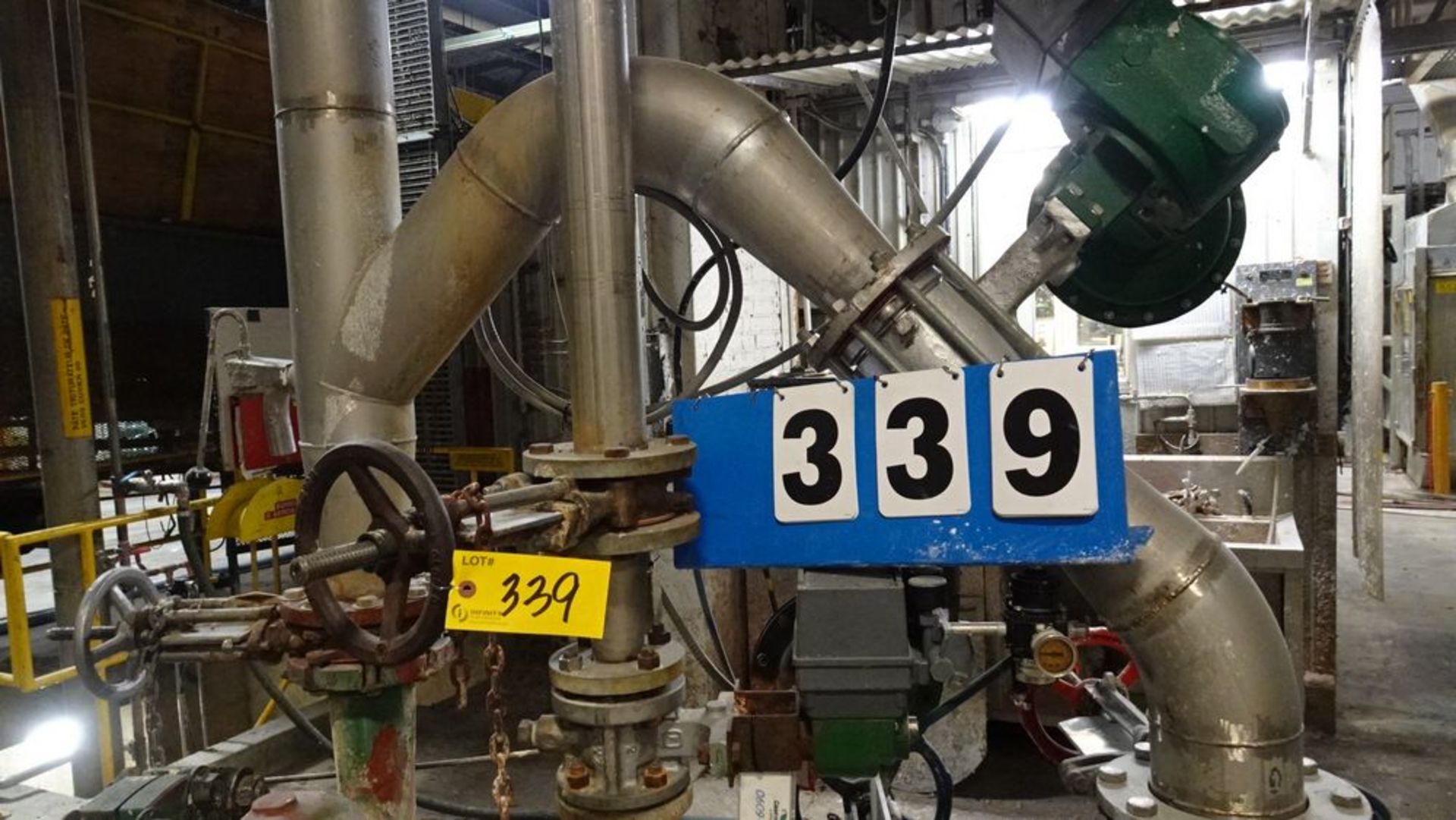 ASSORTED FISHER & GATE VALVES (RIGGING FEE $900)