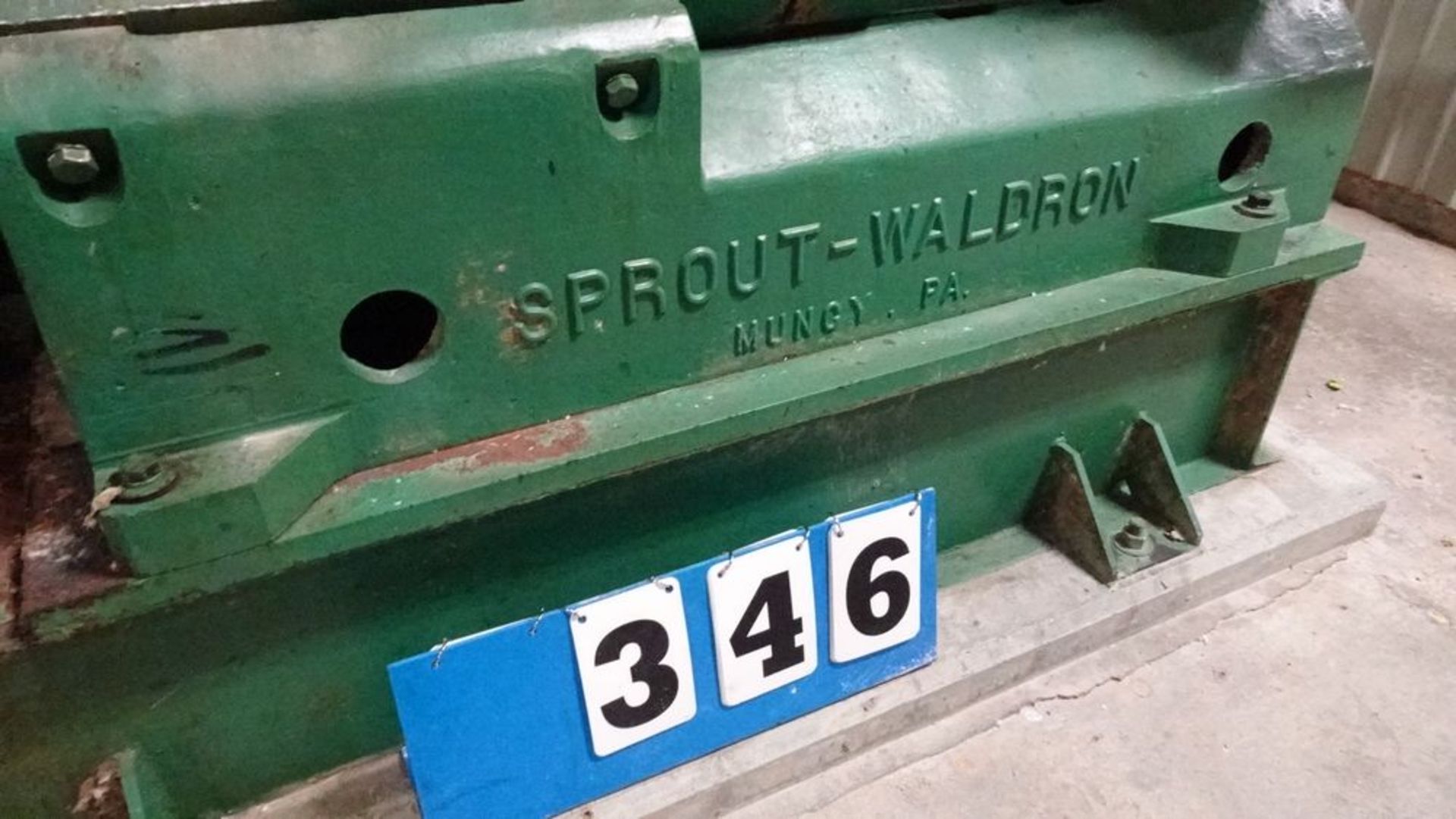 SPROUT WALDRON R-26-H FOR 26" TYPE II MECHANICALLY ACTUATED REFINER, S/N 72-399 (RIGGING FEE $1,598) - Image 2 of 6
