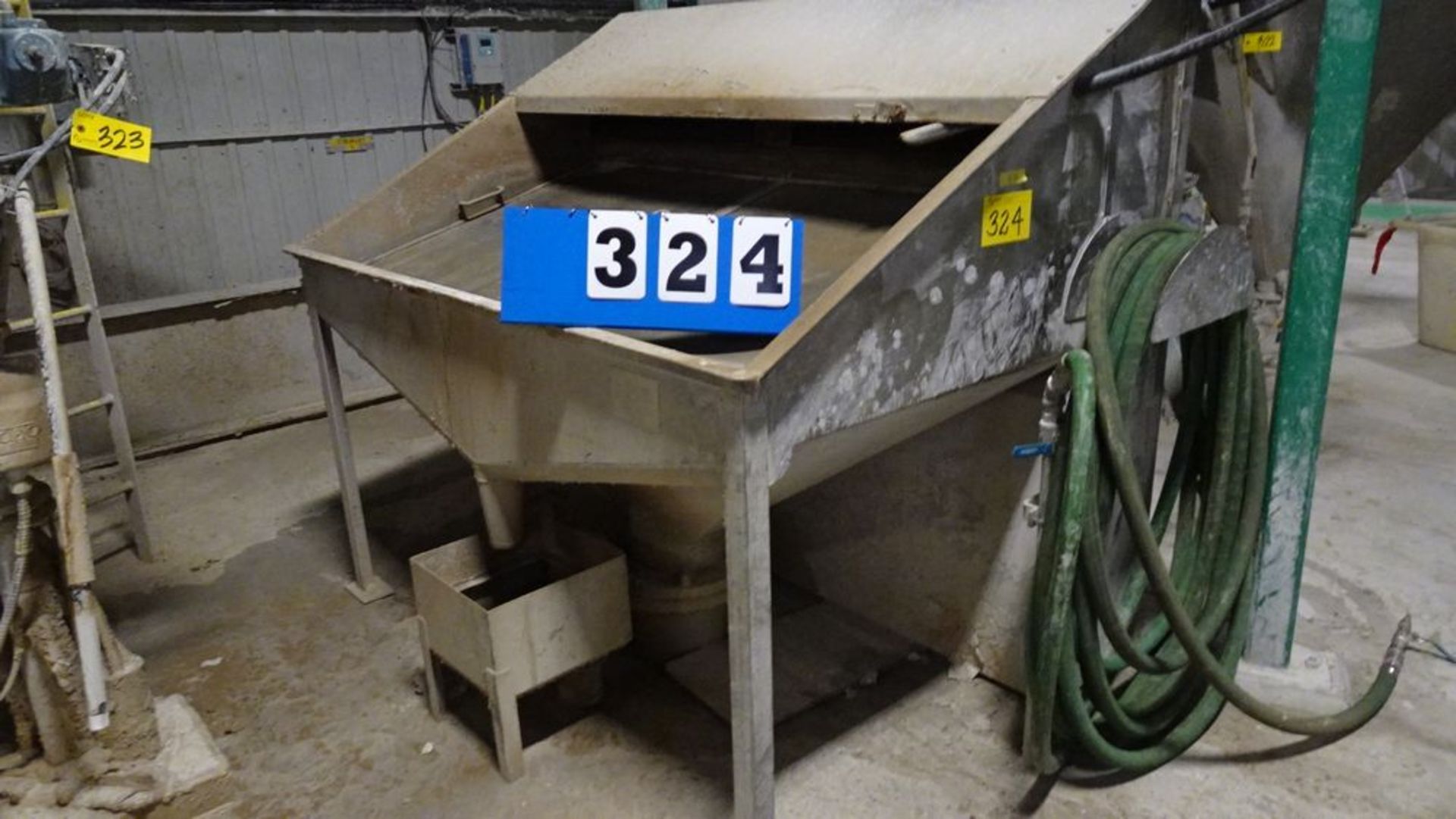 32" X 6' OPENING FILTER UNIT (RIGGING FEE $420)