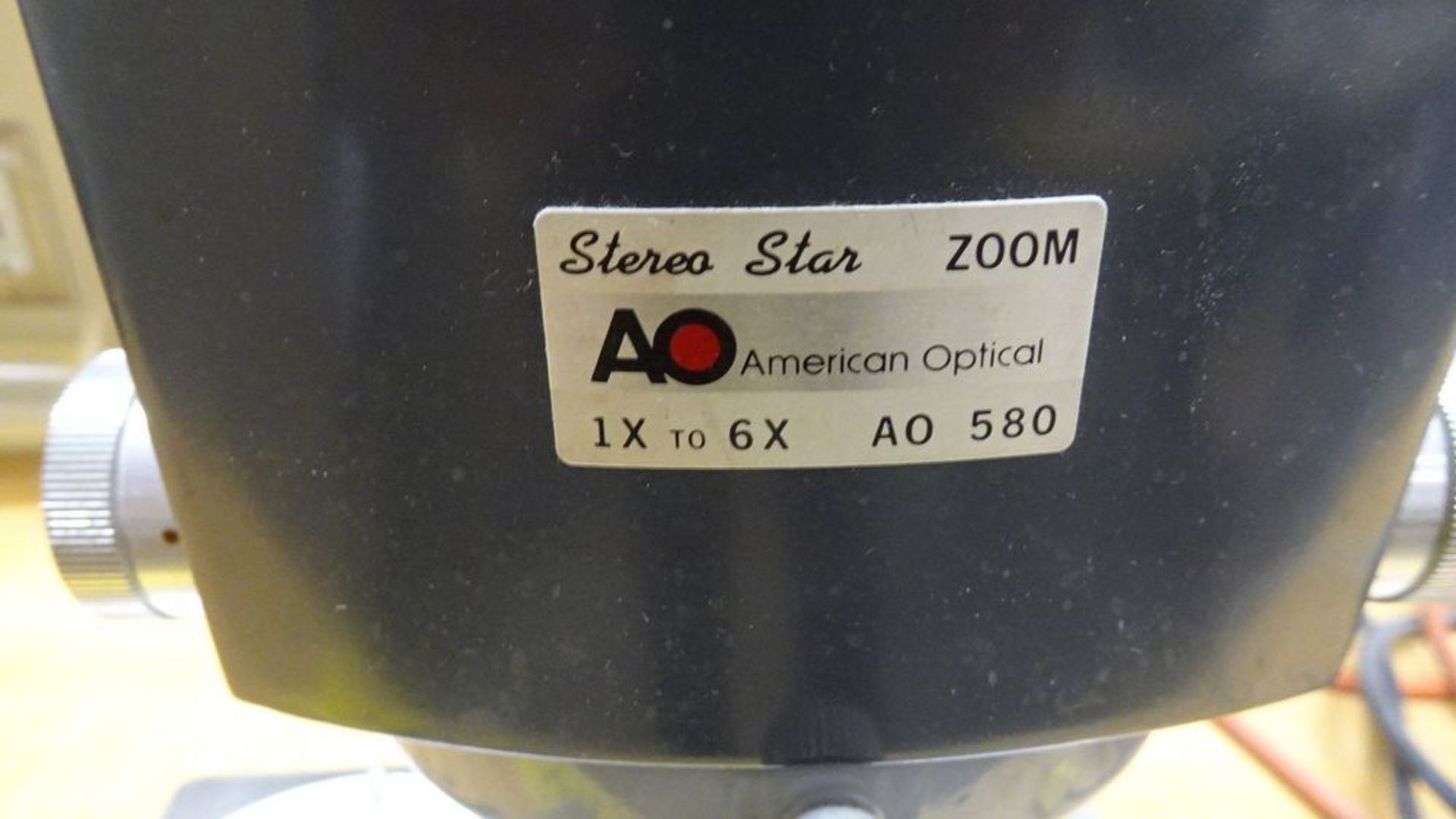 AMERICAN OPTICAL STEREO STAR ZOOM MICROSCOPE, 1X TO 6X, A0580 - Image 2 of 2