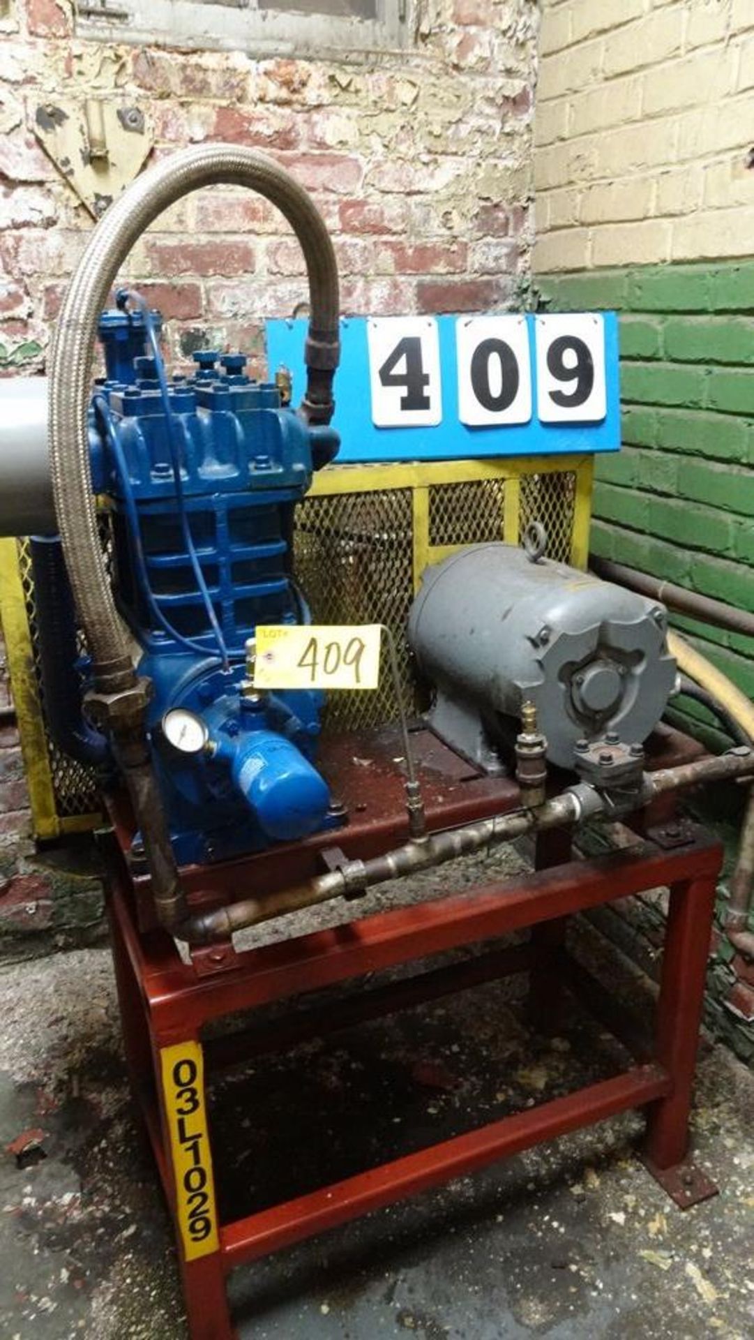 QUINCY 5 HP AIR COMPRESSOR (LATE DELIVERY, PICKUP ON MARCH 15TH, 2020) (RIGGING FEE $420)