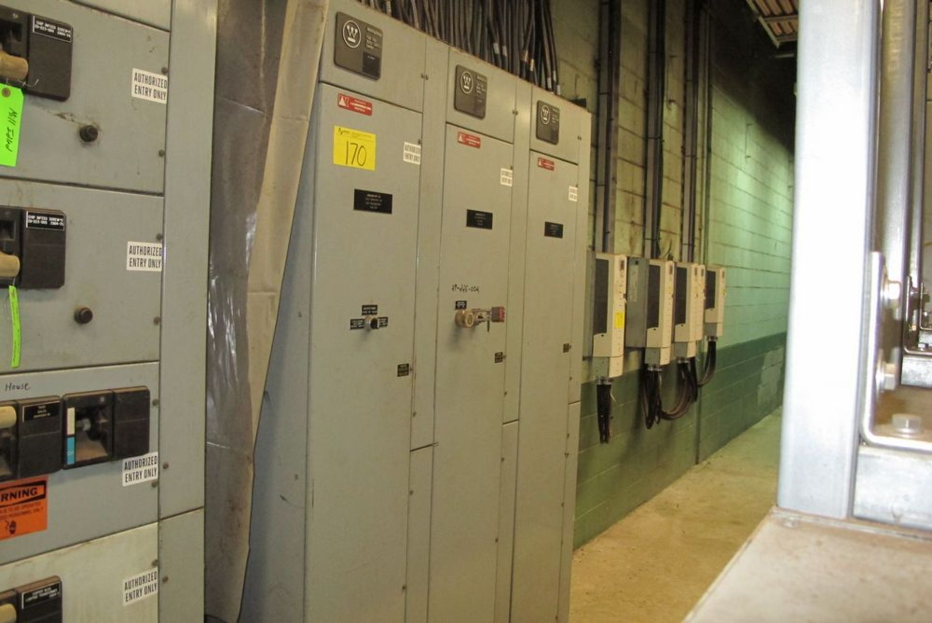 WESTINGHOUSE 5 STASR MCC (CUT WIRE 6" FROM TOP OF PANEL) (WOOD BLDG 29 - 1ST FL SUBSTATION)