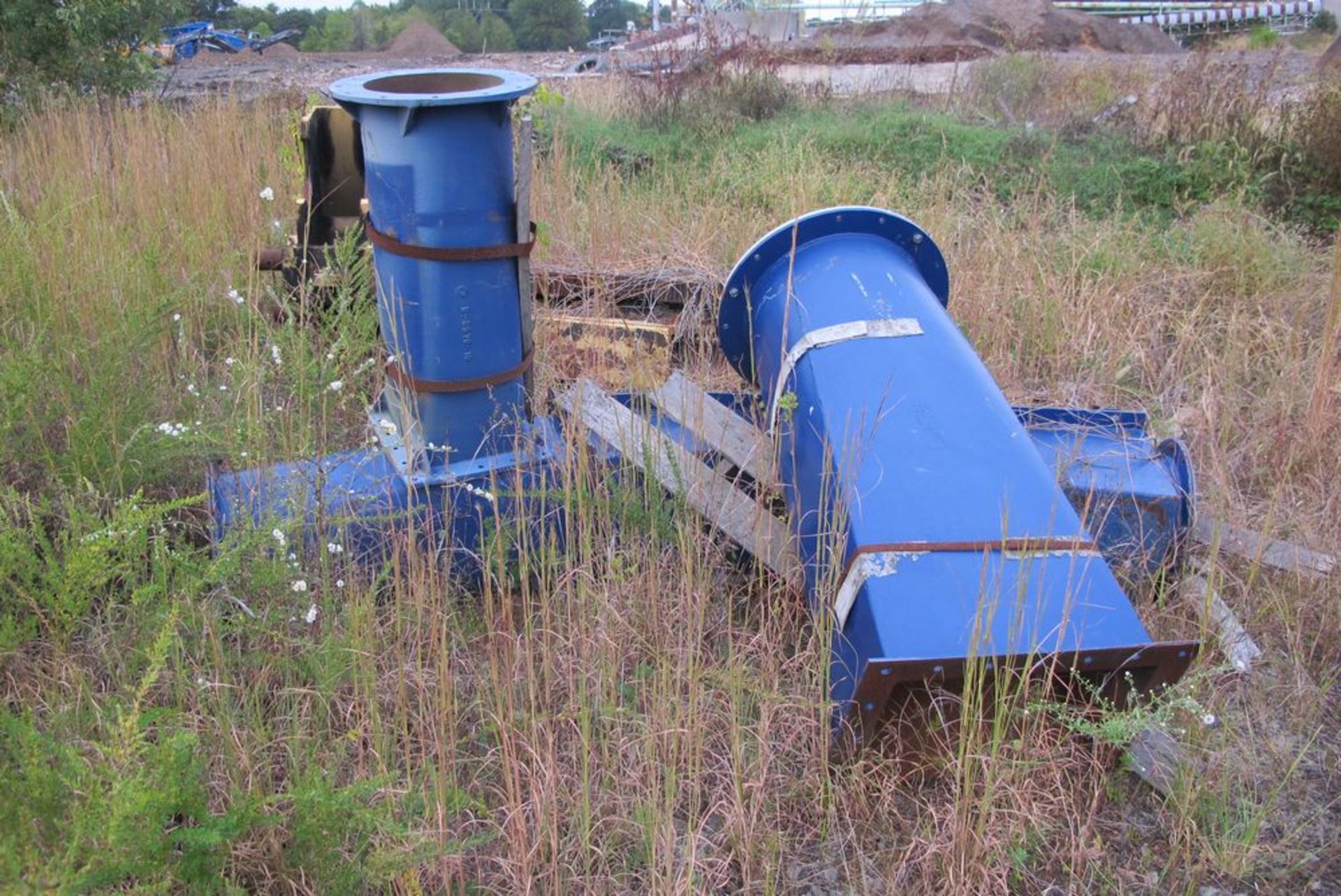 40' STORAGE CONTAINER (W/PART CONTENTS FOR DEBARKING LINE, SHED, PARTS AND STEEL IN AREA AROUND - Image 11 of 15