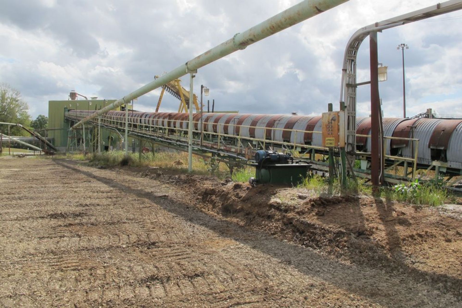 280'L RUBBER BELT INCLINE CONVEYOR (COBRA TOWER TO WOOD BUILDING, 3RD LEVEL) INCL 7 SUPPORT - Image 5 of 12