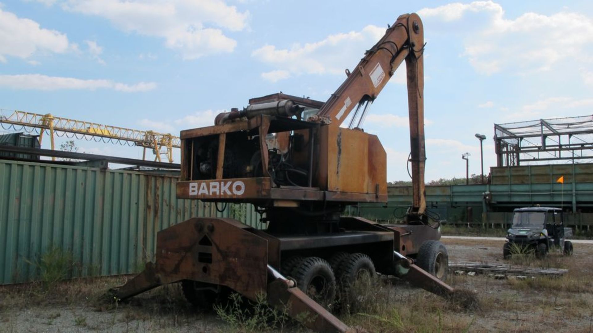 BARKO 350 KNUCKLE BOOM W/GRAPPLE (WEST WOOD YARD) WHITE MACK TRACTOR 1971 DM-607 YARD TRACTOR, VIN - Image 4 of 11