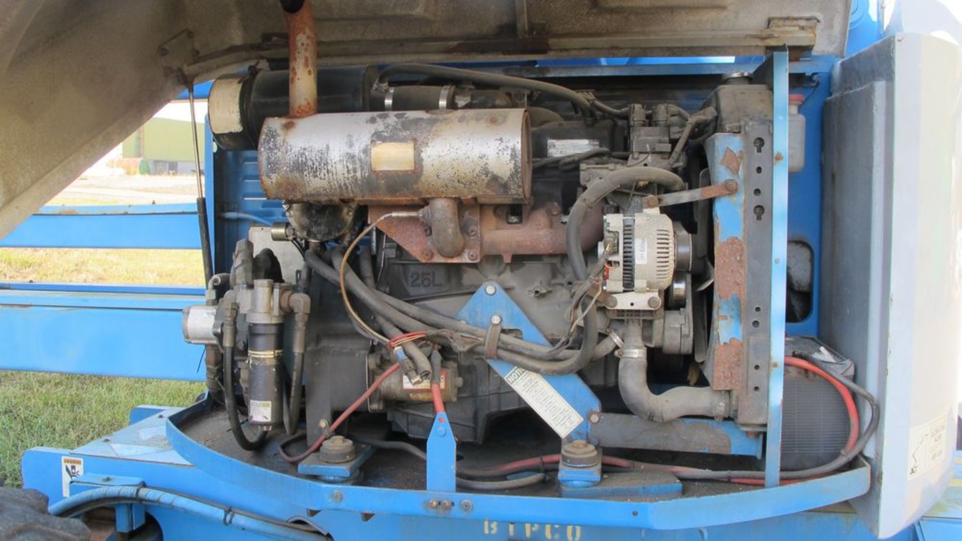 GENIE 2060/34, 4 WD BOOM MAN LIFT, S/N 046G21166 (NEEDS REPAIR) (AREA 21 OUTSIDE WASTE WATER - Image 7 of 8