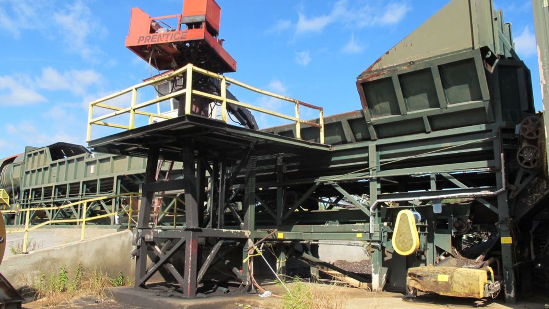 4 CHAIN LOG TRANSFER CONVEYOR (APPROX 70'L) AND 40 HP DRIVE W/CHAIN DEBRIS CONVEYOR BELOW FEEDING - Image 2 of 5