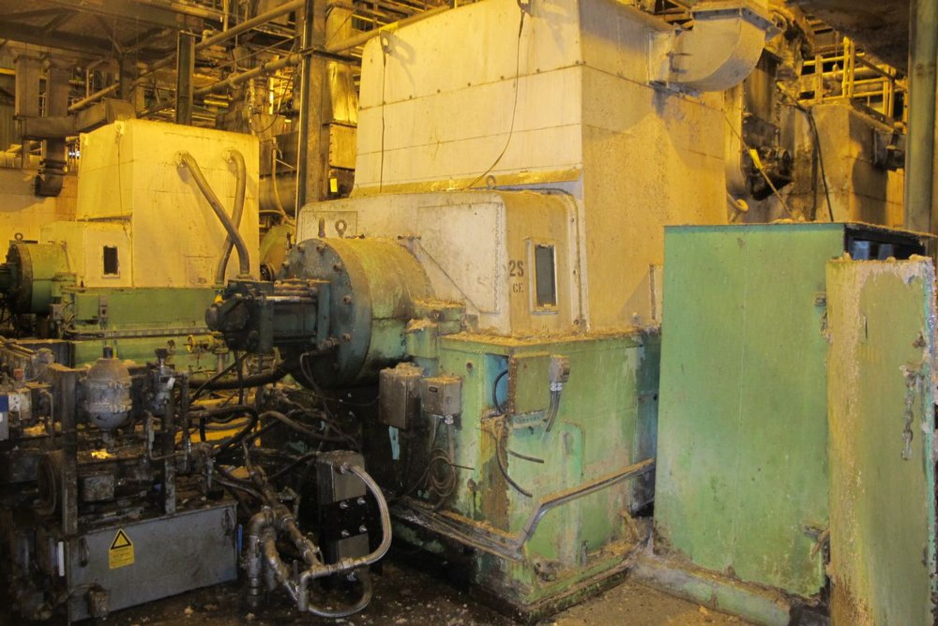 C E BAUER PRESSURIZED SECONDARY REFINER #2 489-6/485-6 INCL HYDRAULIC POWER PACK AND LUBE SYSTEM, - Image 2 of 4