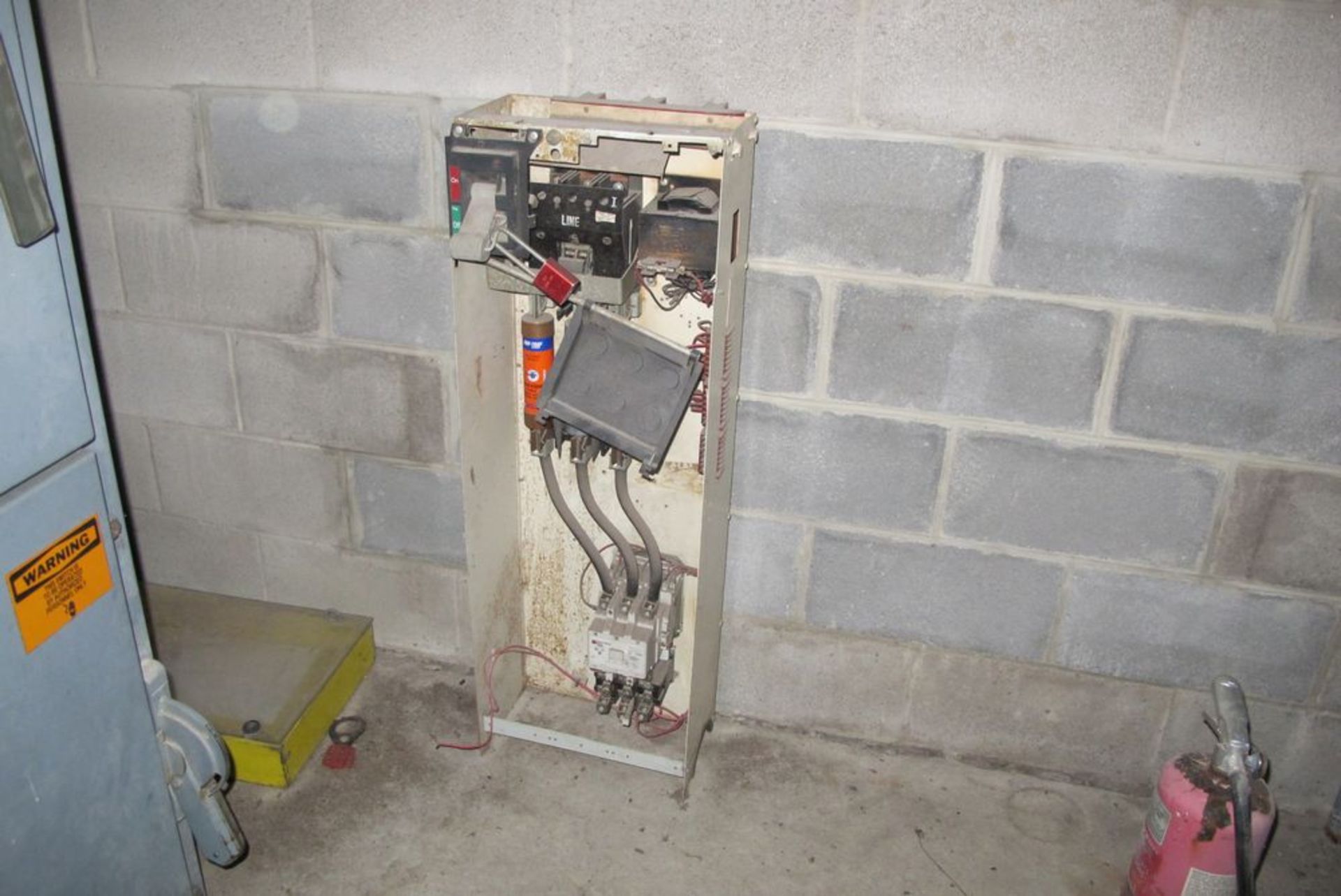 WESTINGHOUSE FIVE STAR MCC #1, CUT WIRES 6" FROM PANEL (WOOD YARD - SUBSTATION) - Image 3 of 4