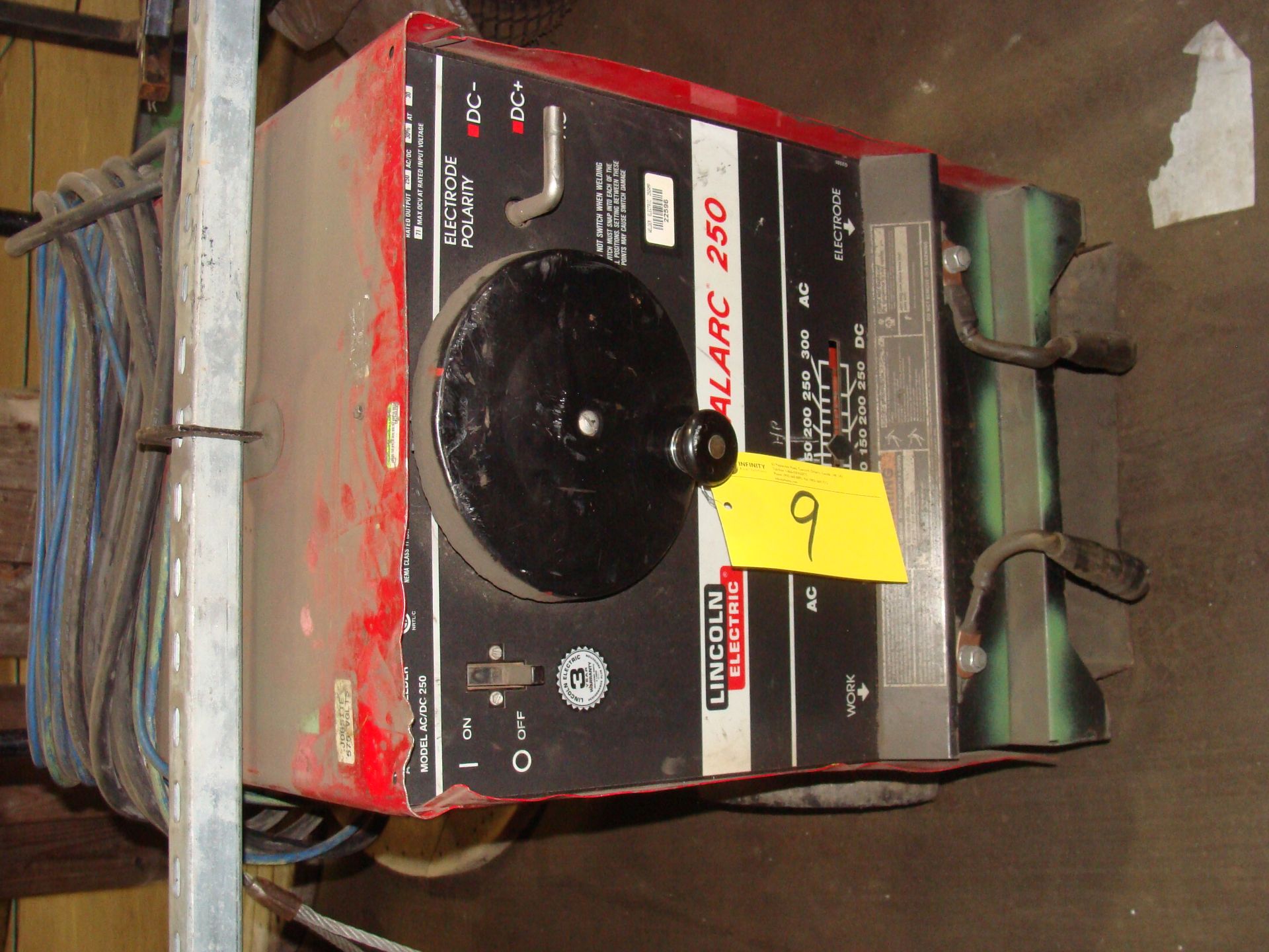 LINCOLN ELECTRIC IDEALARC 250 STICK WELDER, S/N 01030600