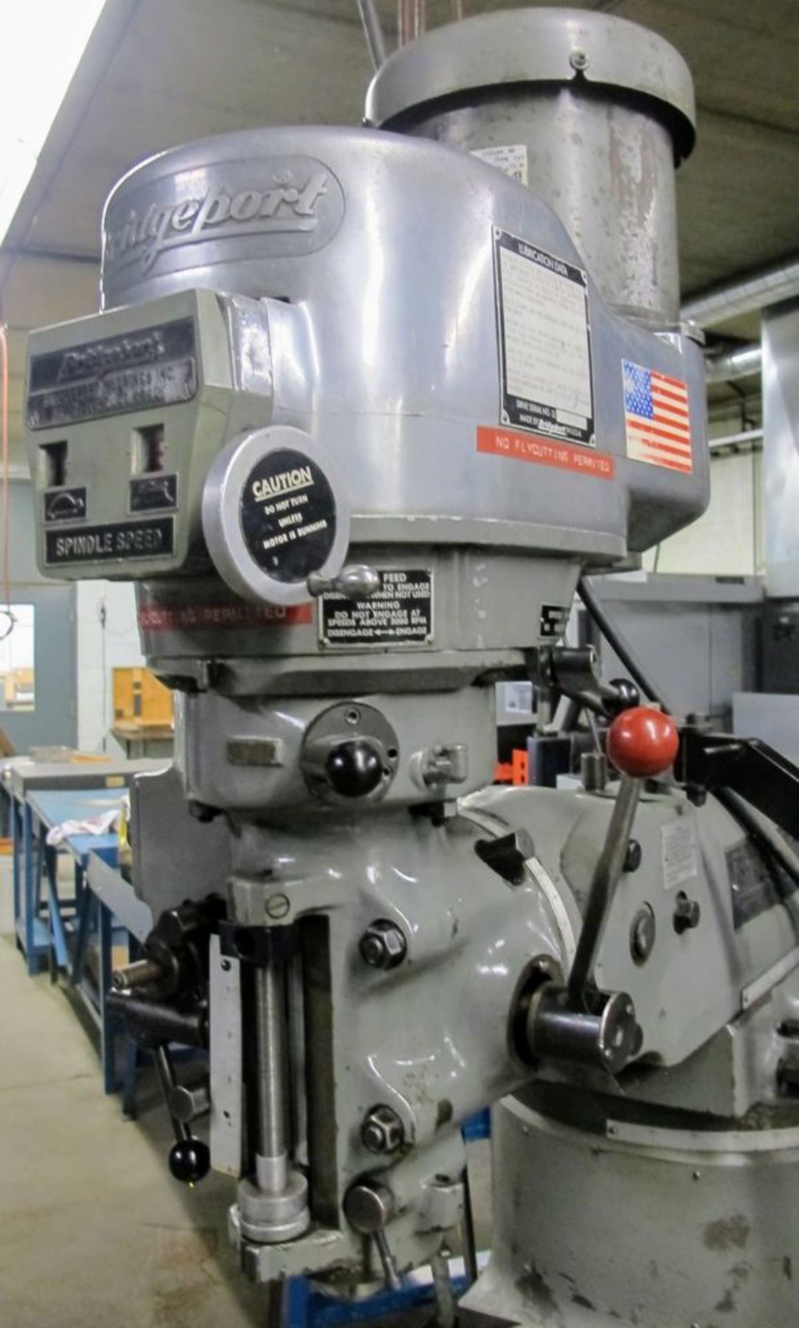 BRIDGEPORT Vertical Milling Machine, 9” x 42” Table, Heidenhain 2-Axis DRO, 2HP, 4,200 RPM - Image 6 of 7