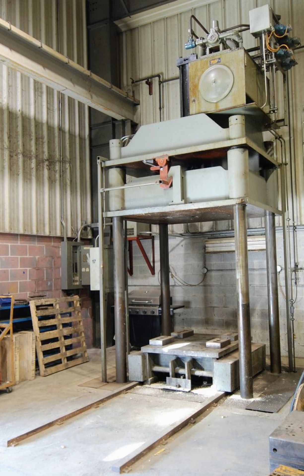 Hydraulic Press, Approx. 150 Ton Cap., 45” x 56” Bed, Pit Mounted - Image 2 of 7