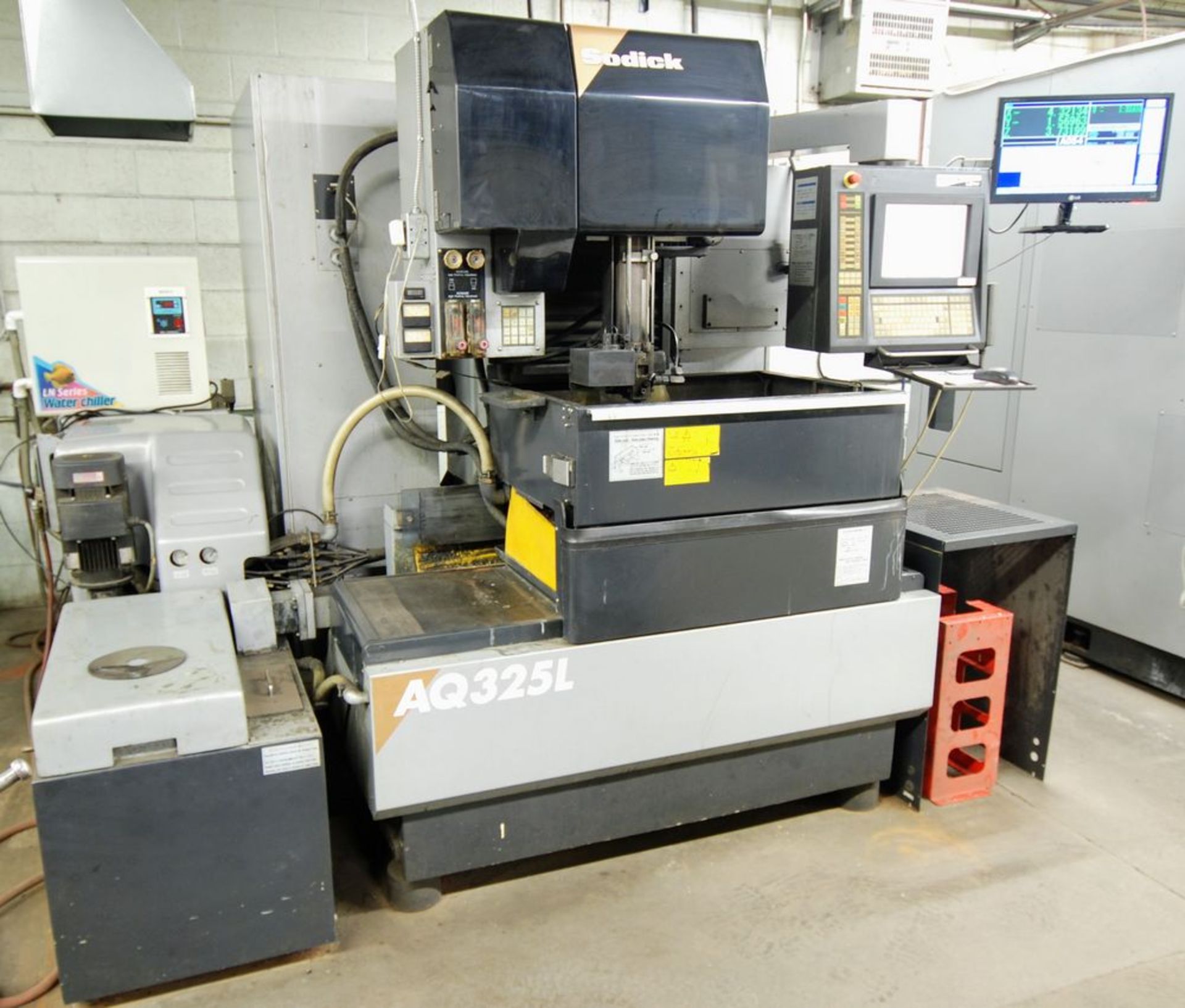 2004 SODICK AQ325L Wire EDM, LQ1W Control, s/n 2056, Travels: X-13.7”, Y-9.8”, Z-8.6”, UV-3.1”, Boyu - Image 2 of 14