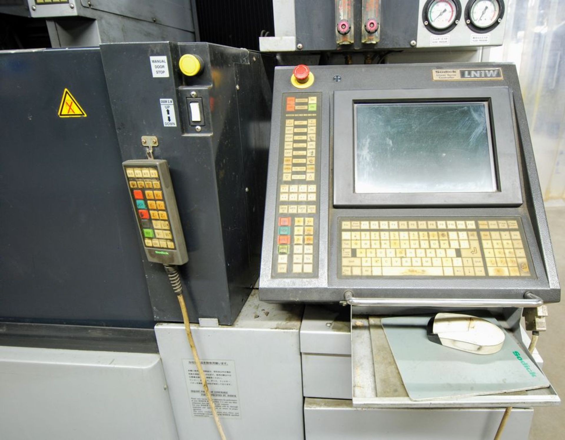 2002 SODICK AQ750L Wire EDM, LN1W Control, s/n 9058, Travels: X-29.5”, Y-19.6”, Z-15.7”, 3,300lb Max - Image 5 of 14