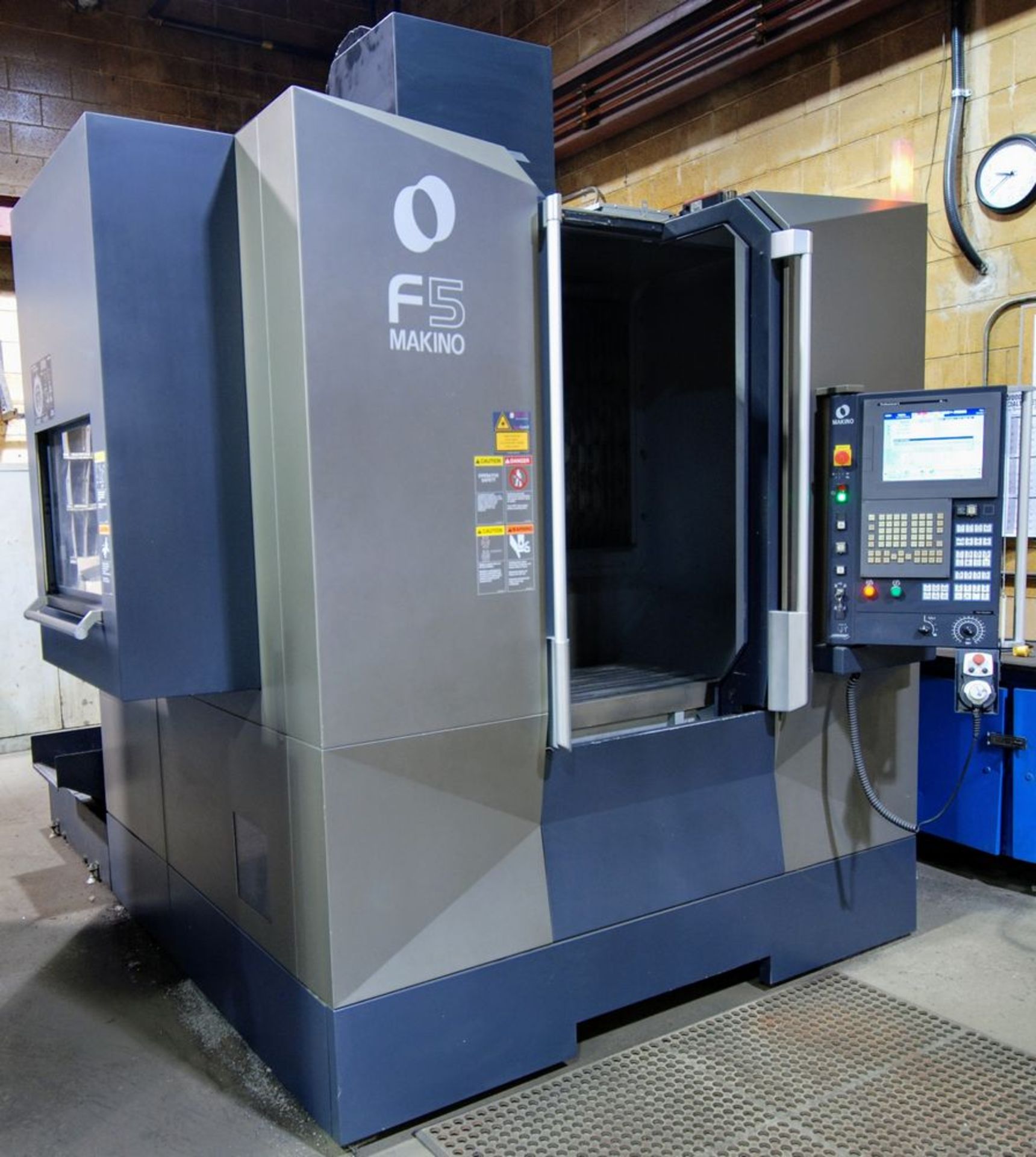 2014 MAKINO F5 CNC Vertical Machining Center, s/n V150789 (9,576 Spindle Hrs), 20” x 40” Table ( - Image 2 of 23