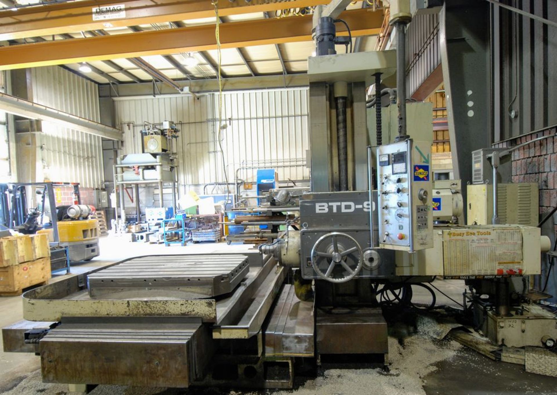 TOSHIBA SHIBAURA BTD-9 Table Type Horizontal Boring Mill, Tosnuc CNC Control, 4” Spindle, 35” x - Image 5 of 11