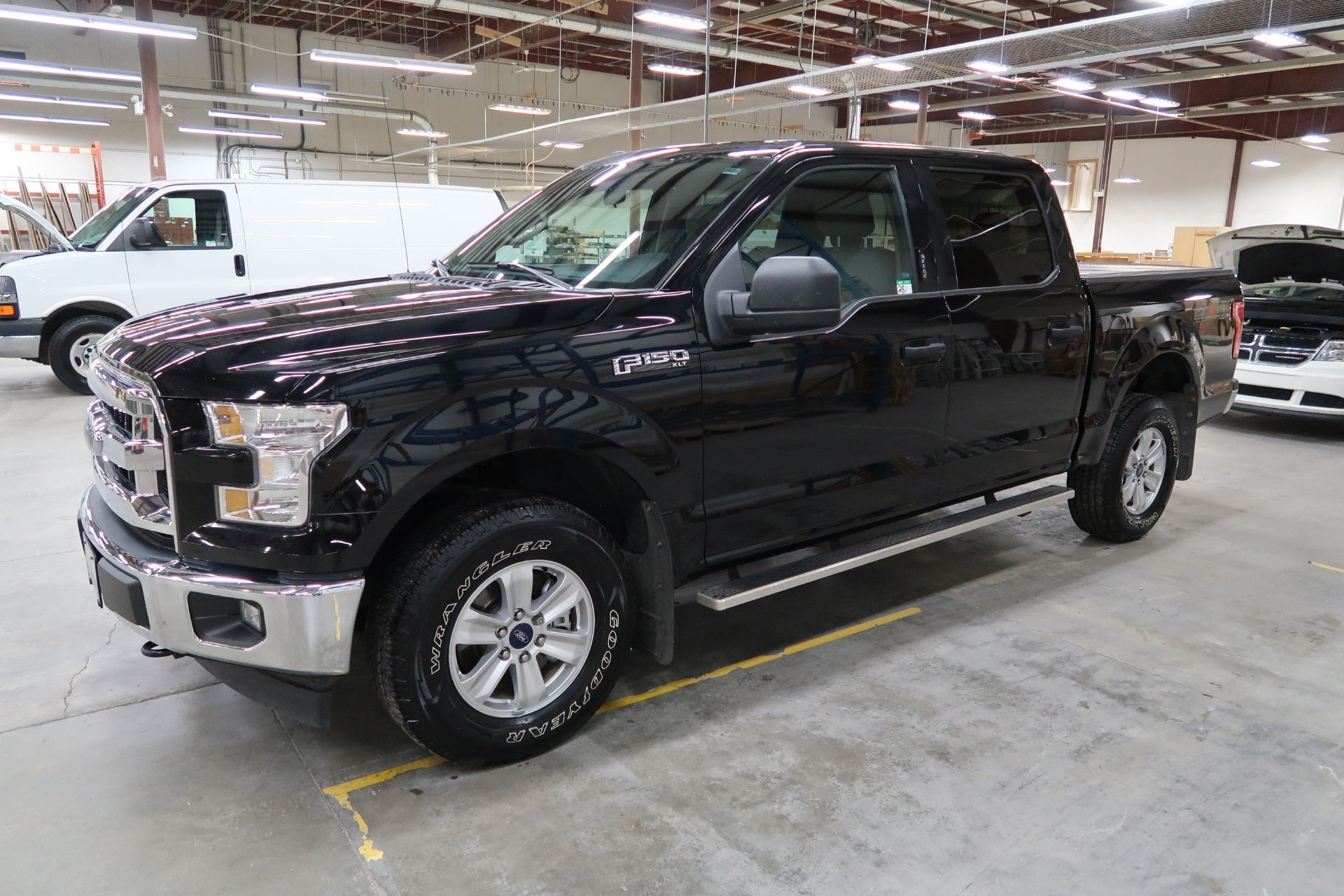 2017 FORD F150 XLT SUPERCREW PICK-UP, S/N IFTEWIEFXHKE01093, 51,041 KM, AUTO CRUISE, CD, P/W, 4X4, - Image 3 of 14