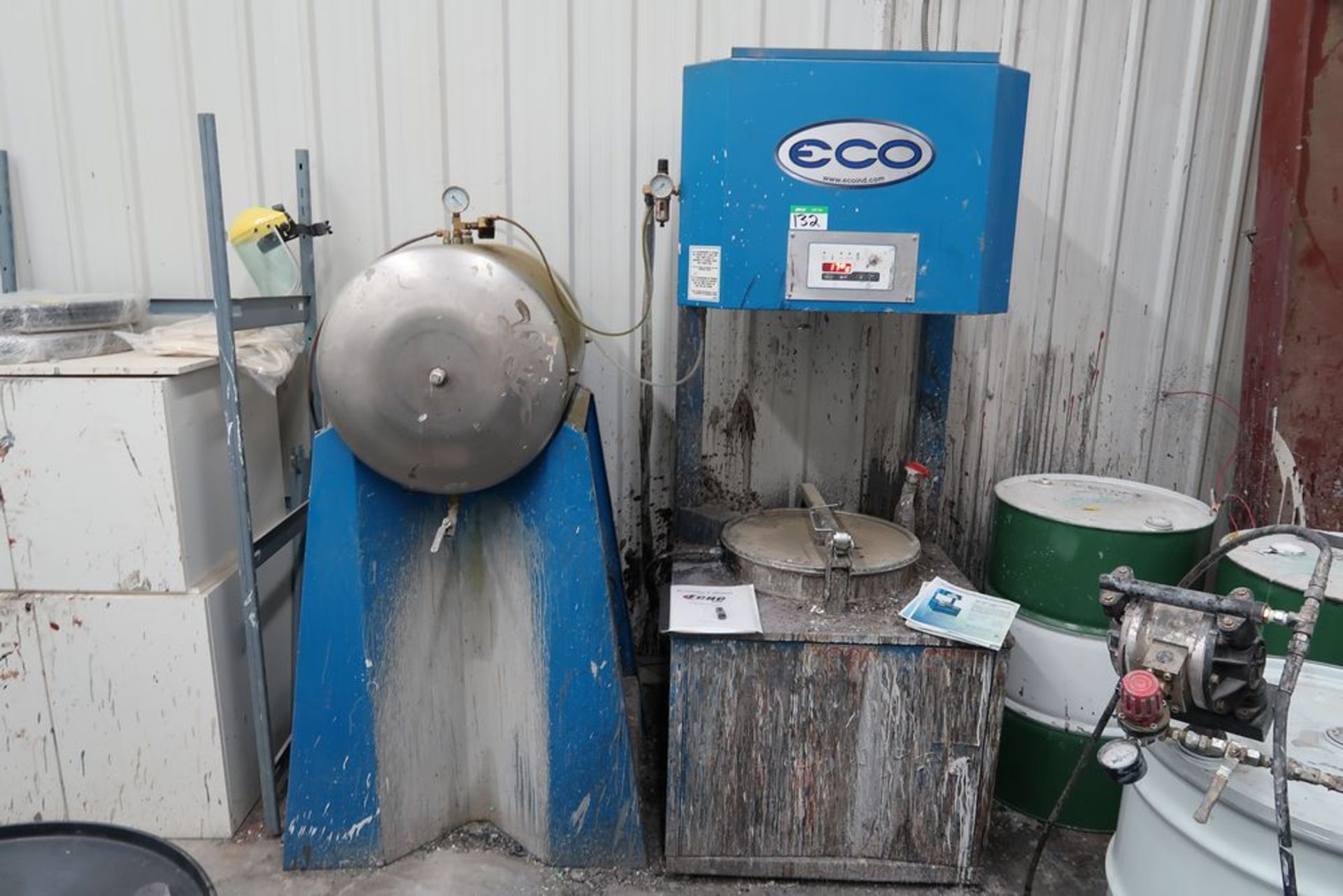 2012 ECO PURE SR-60V 16GAL SOLVENT RECYCLER W/VACUUM TANK