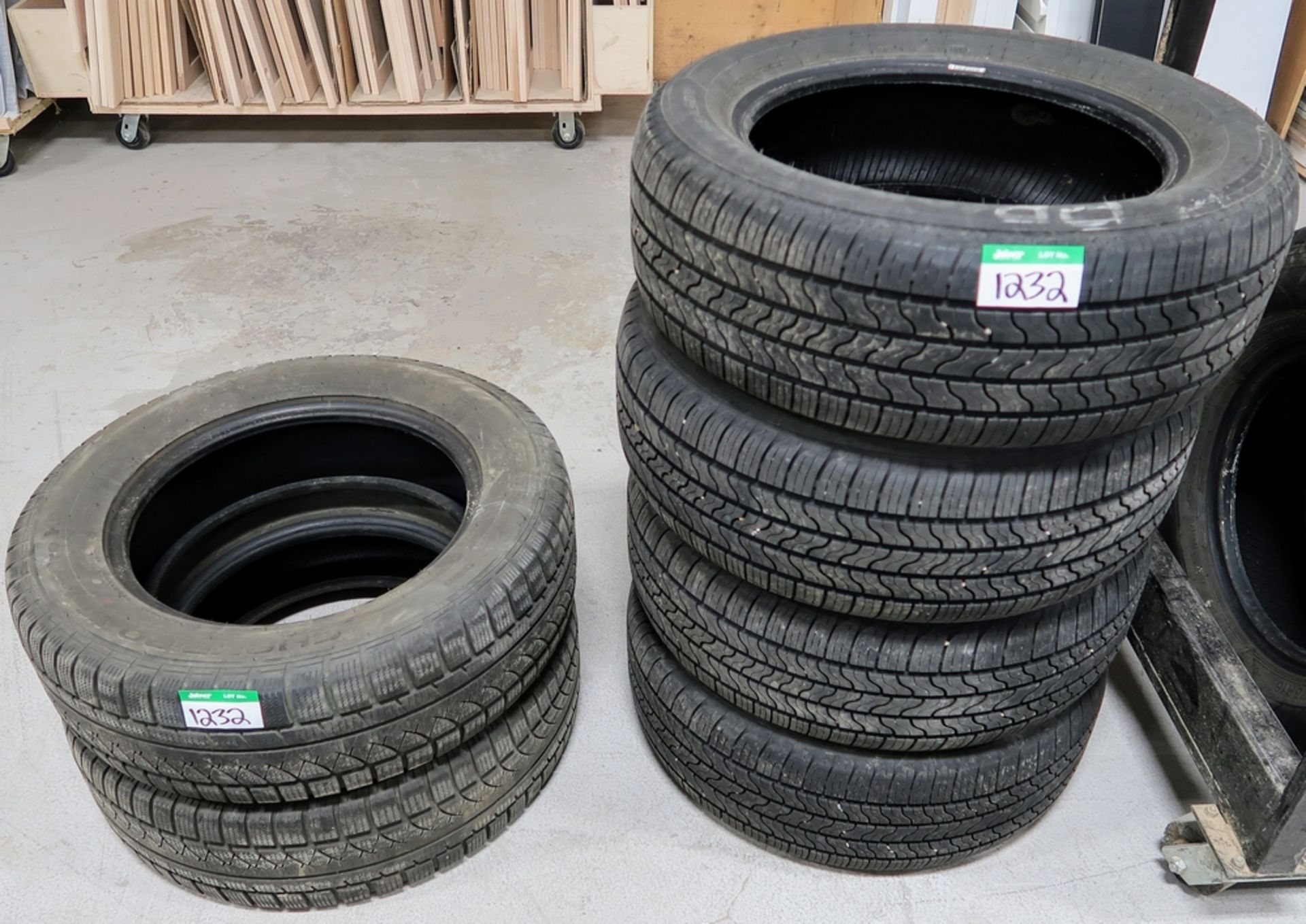 4 FIRESTONE TIRES 235/55 R17 & 2 CHAMRIRO 225/65 R17