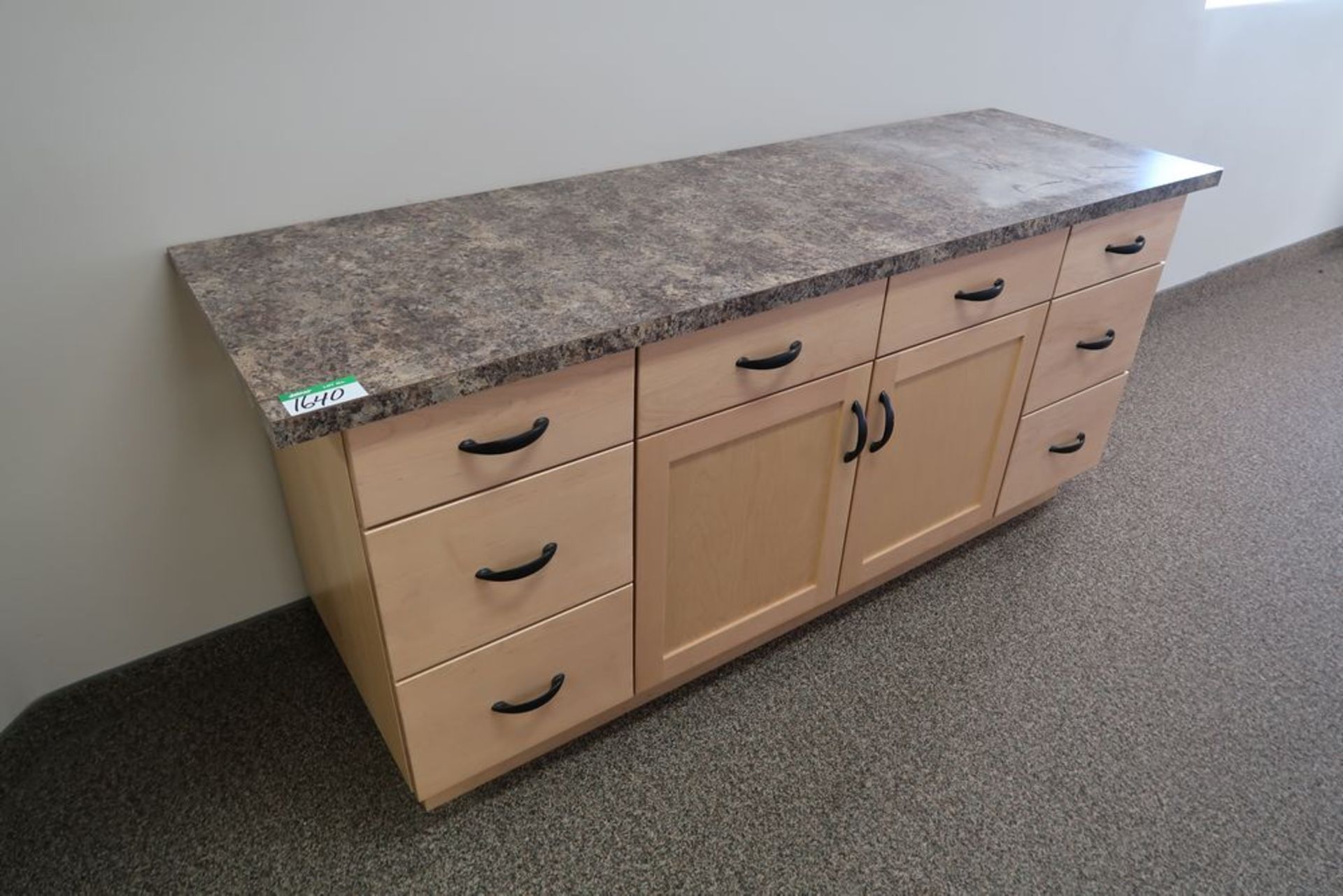 WALL COUNTER CABINET