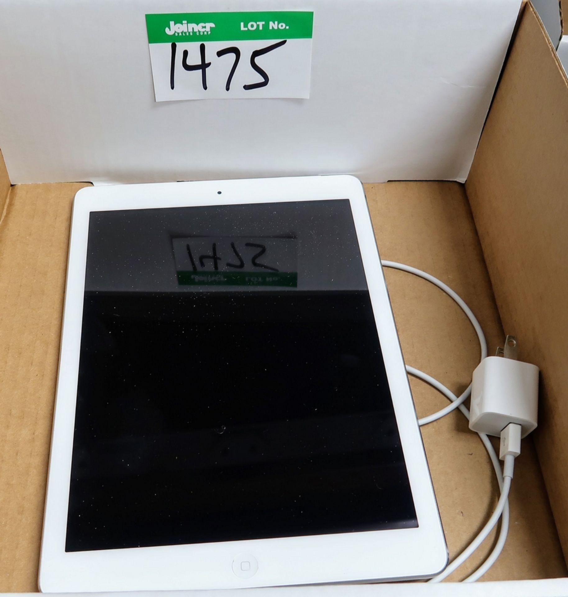 APPLE IPAD MODEL A1475 WHITE