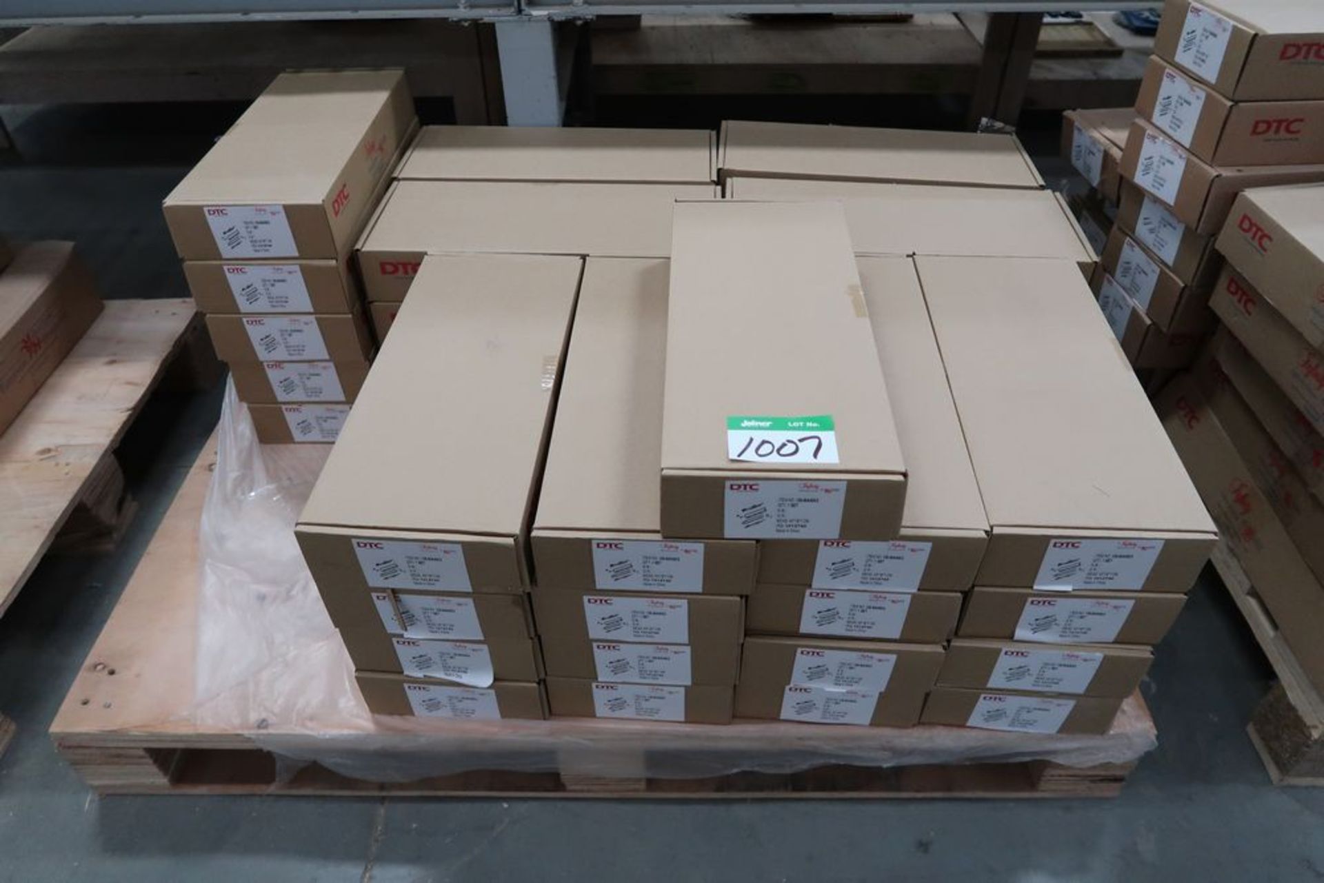 PALLET OF 34 BOXES (1SET) *43*18*7CM DRAWER SLIDES