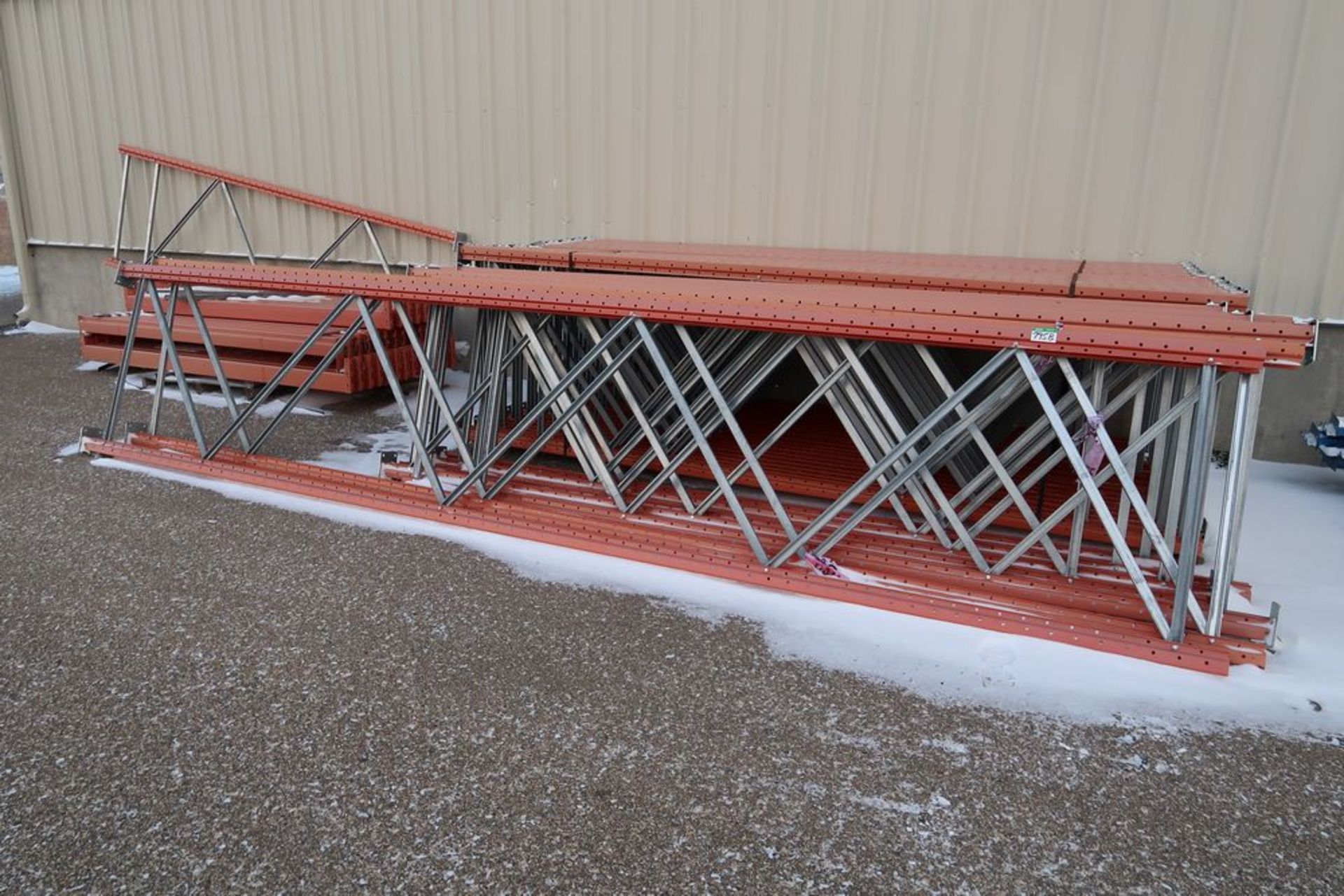 LOT OF UPRIGHT & CROSSBEAM PALLET RACKING (OUTSIDE)