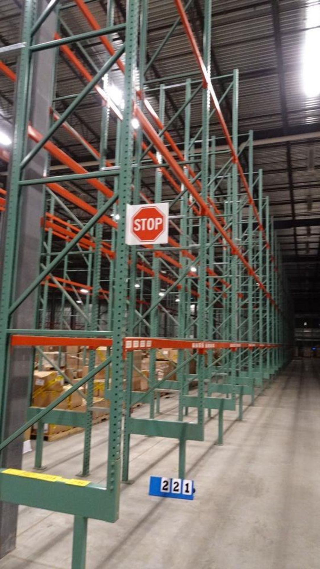 SECTIONS OF RIDG-U-RACK INTERLAKE CANTILEG INDUSTRIAL PALLET RACKING CONSISTING OF: (12) 42D" X 24'H - Image 3 of 3