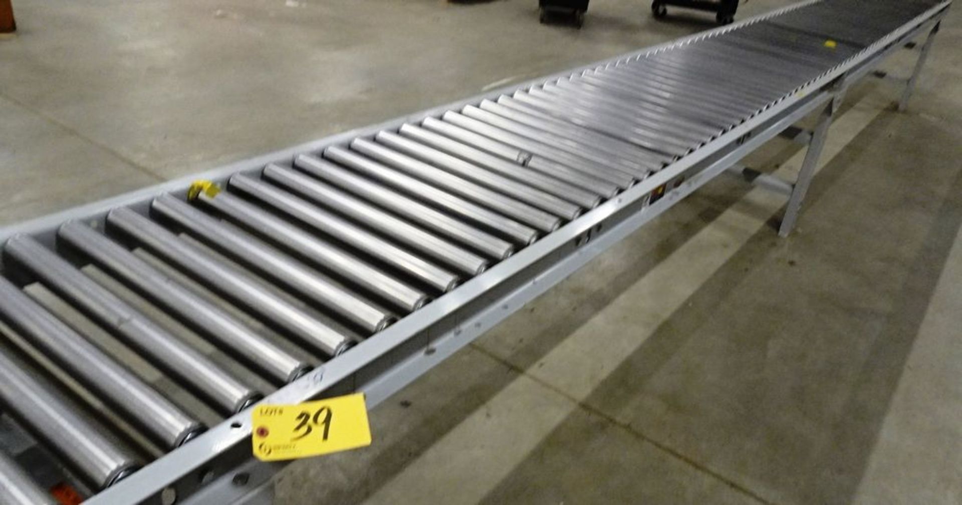 CUSTOM BUILT PACKING & SORTING LINE CONSISTING OF: 24" X 40' LONG ROLLER TOP CONVEYOR, 24" X 60' - Image 13 of 19