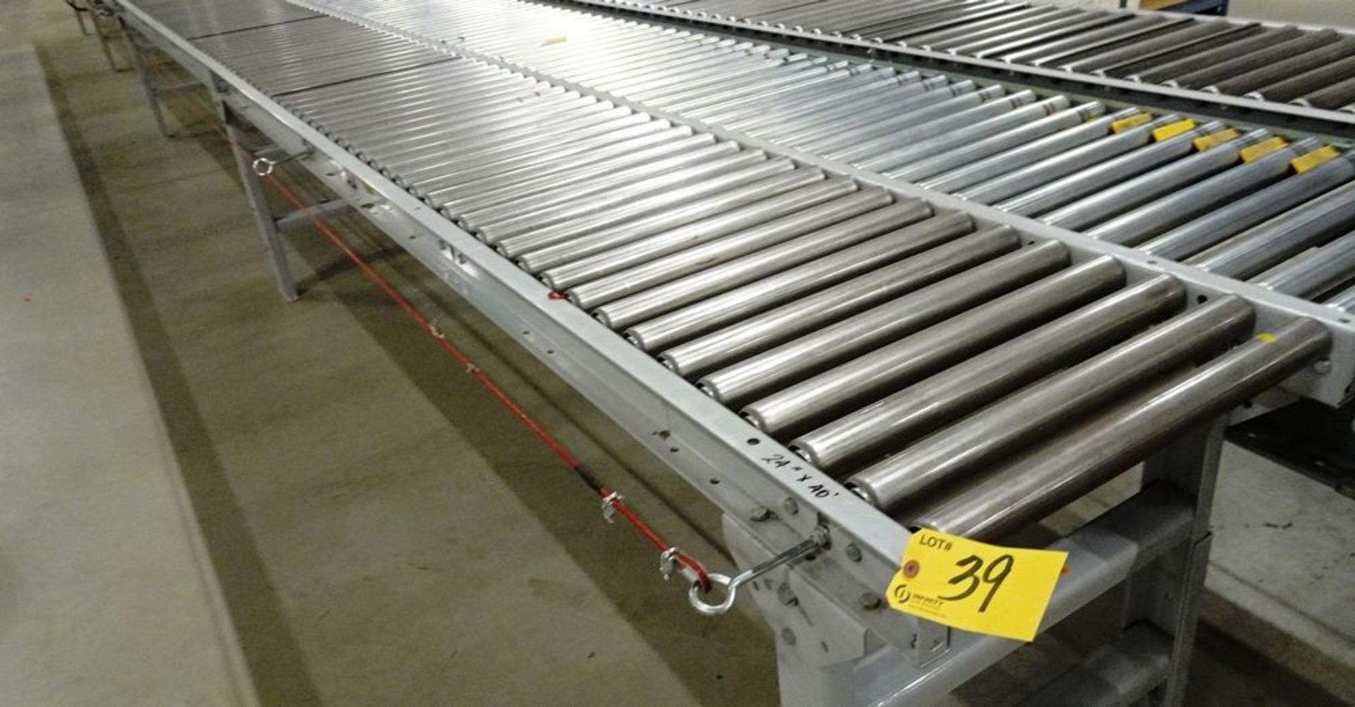 CUSTOM BUILT PACKING & SORTING LINE CONSISTING OF: 24" X 40' LONG ROLLER TOP CONVEYOR, 24" X 60' - Image 4 of 19