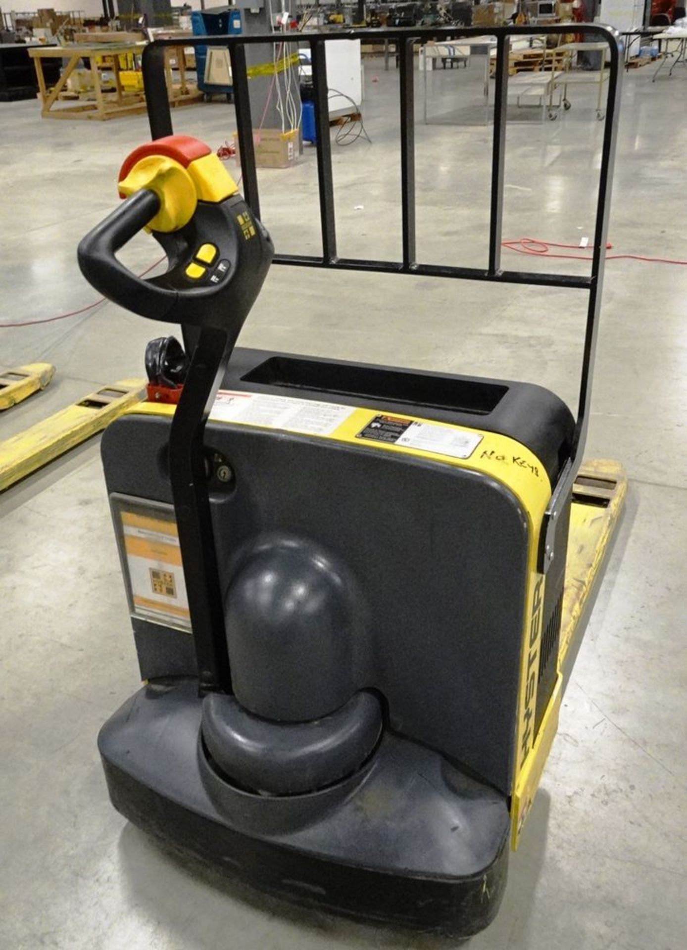 HYSTER W40Z ELECTRIC POWERED PALLET JACK, S/N B218N26428L, 4,000 LBS CAPACITY. (NOTE: NEEDS - Image 3 of 5