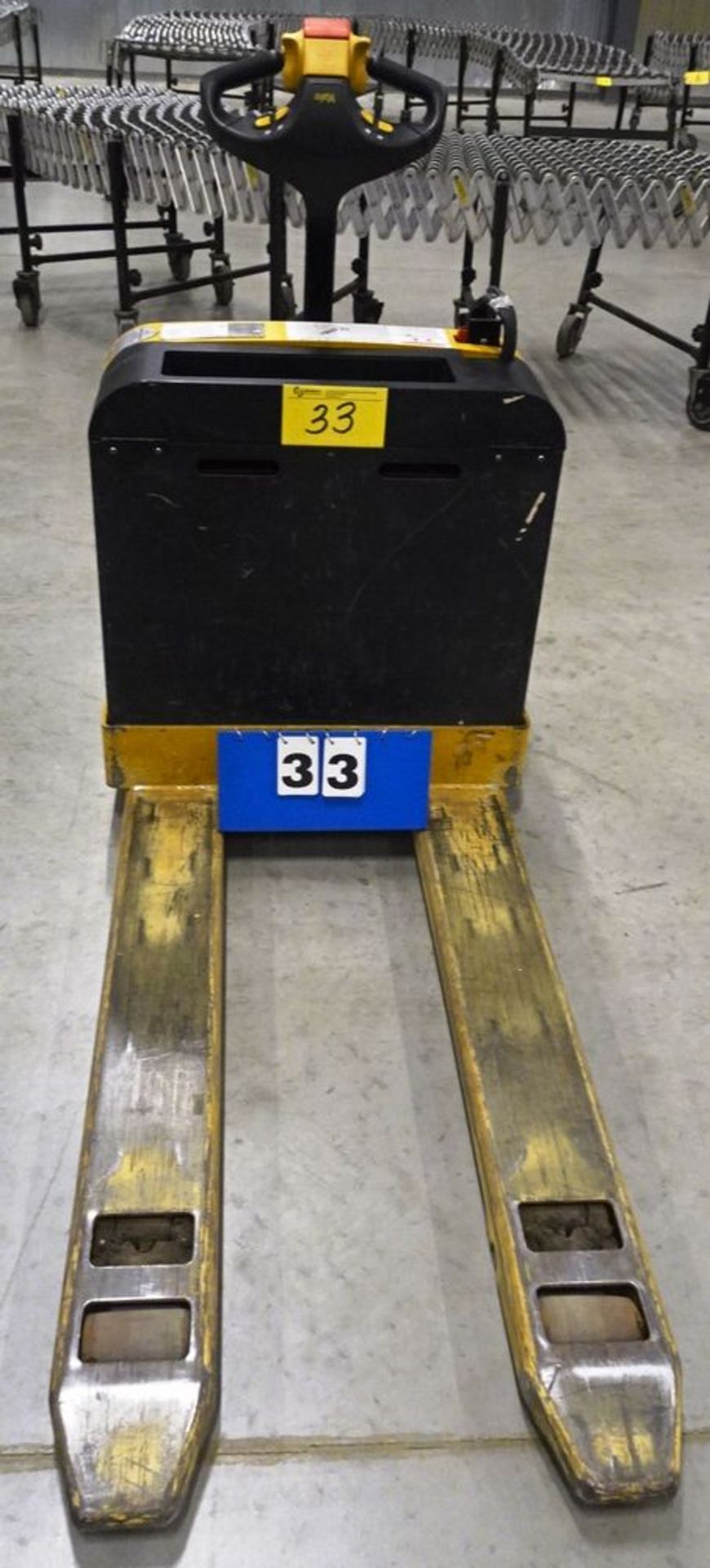 YALE MPB040-EN24T2728 ELECTRIC POWERED PALLET JACK, S/N B827N47129K, 4,000 LBS CAPACITY. (NOTE: UNIT