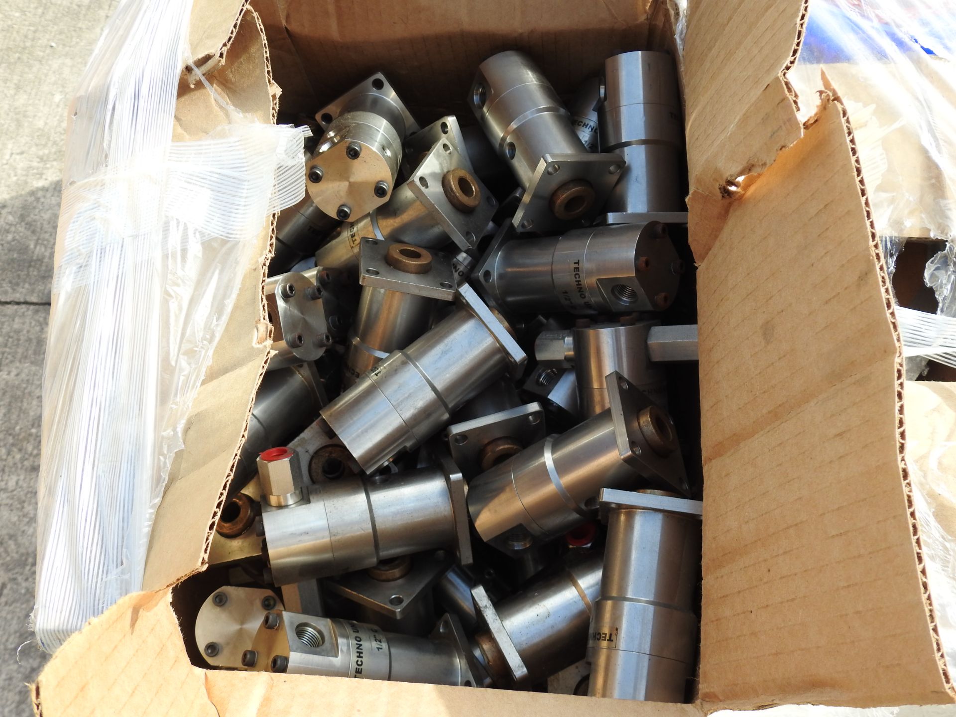 Lot of Assorted Parts, Techno Uniseal, Walking Beam Pumps, Sidewinder, Mdl. WB8-012 ** Located: 4402 - Image 2 of 8