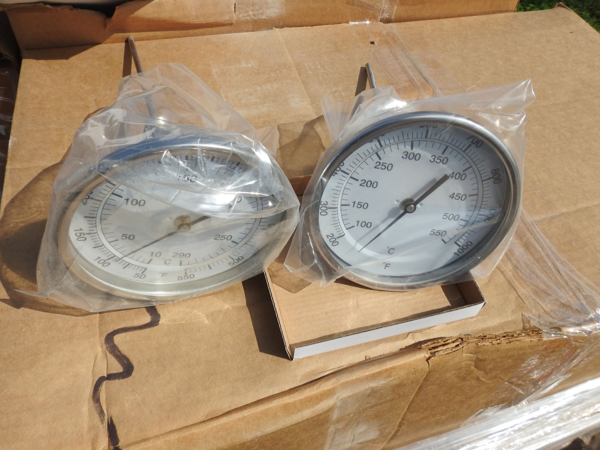 Lot of Assorted Parts, Temp Range Gauges, 50-550, 200-1000 ** Located: 4402 Theiss Rd, Houston, TX