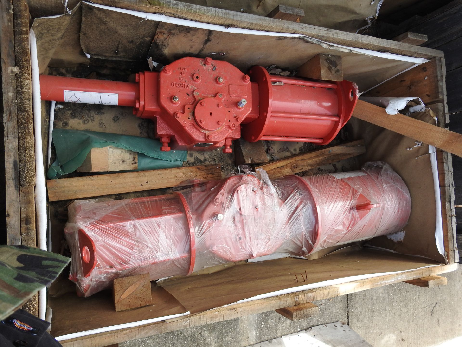 Lot of Actuators, Vintrol, Mdl. S21-2080DA2UCP000 ** Located: 4402 Theiss Rd, Houston, TX 77338 ** - Image 4 of 4