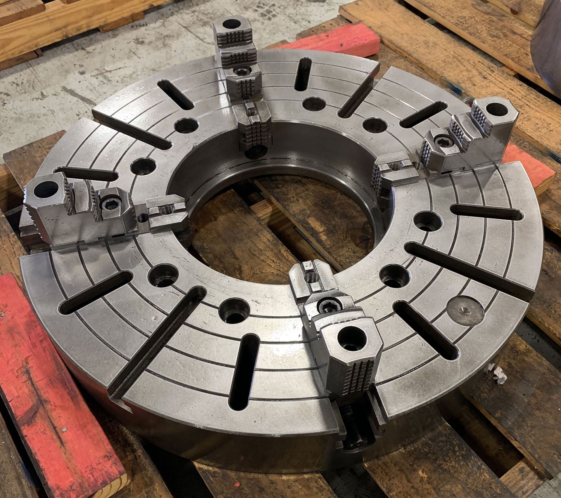 32" 4 Jaw Chuck w/ 14" Hole - Image 2 of 2