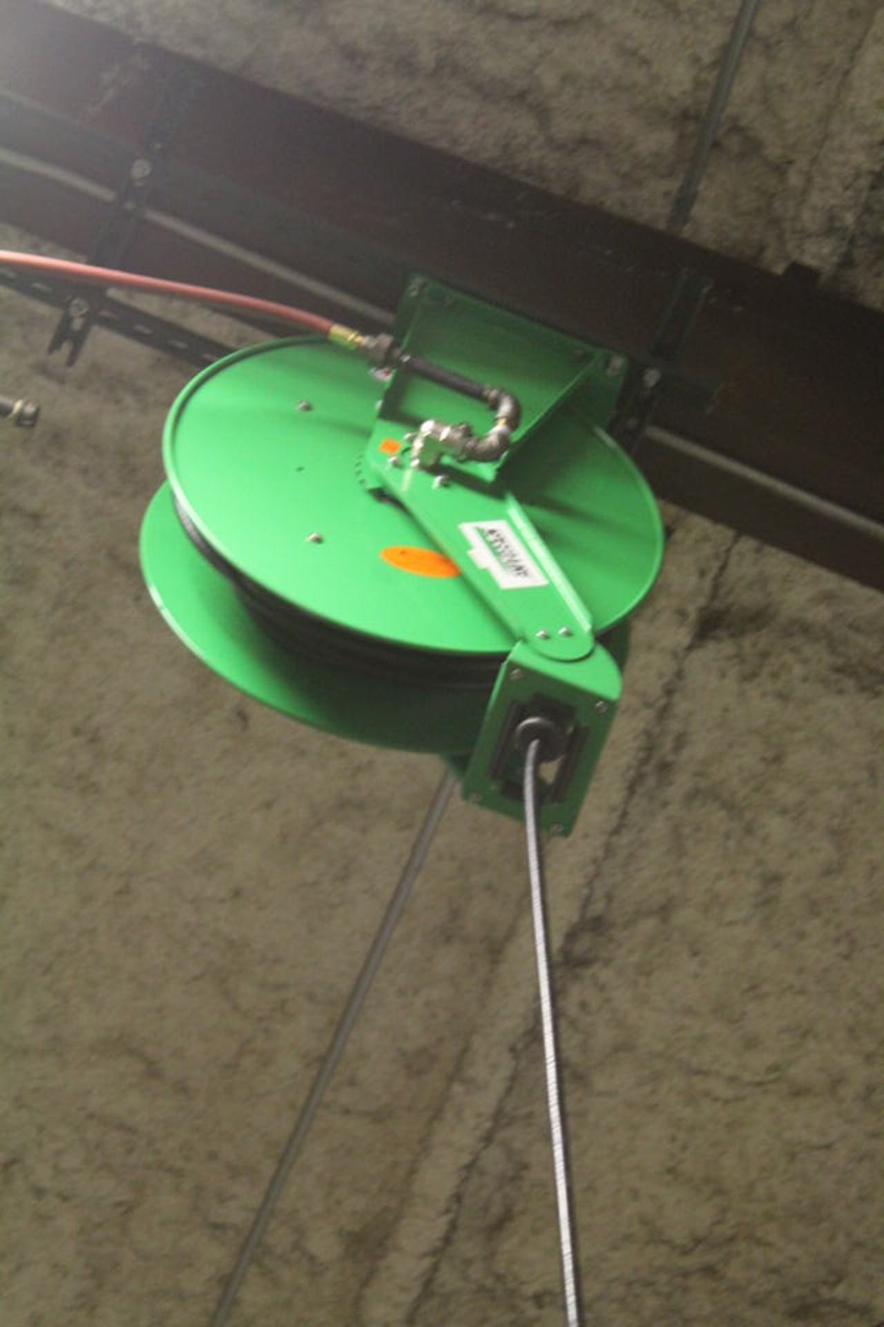 AIR HOSE REEL