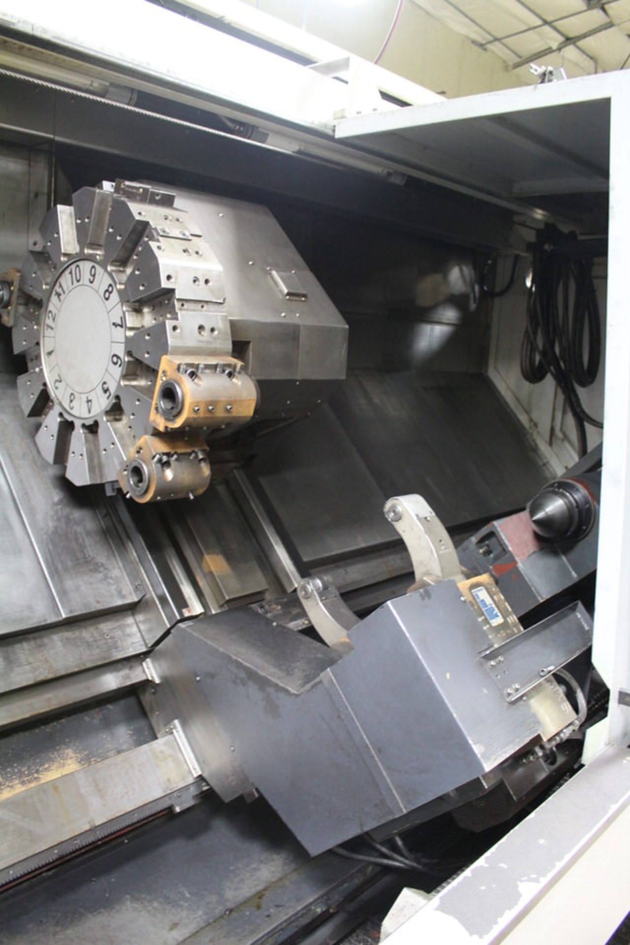 2011 MIGHTY VIPER CNC LATHE, VT-40- A-2000, MAX SWING: 39.7", MAX TURN DIA: 33.85" - Image 4 of 6